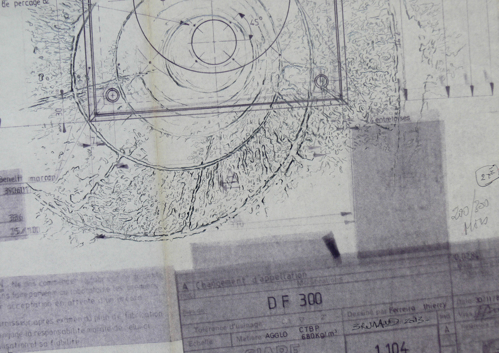 Fragments, graphite sur document trouvé sur le site des Forges, 21x29,7, 2013