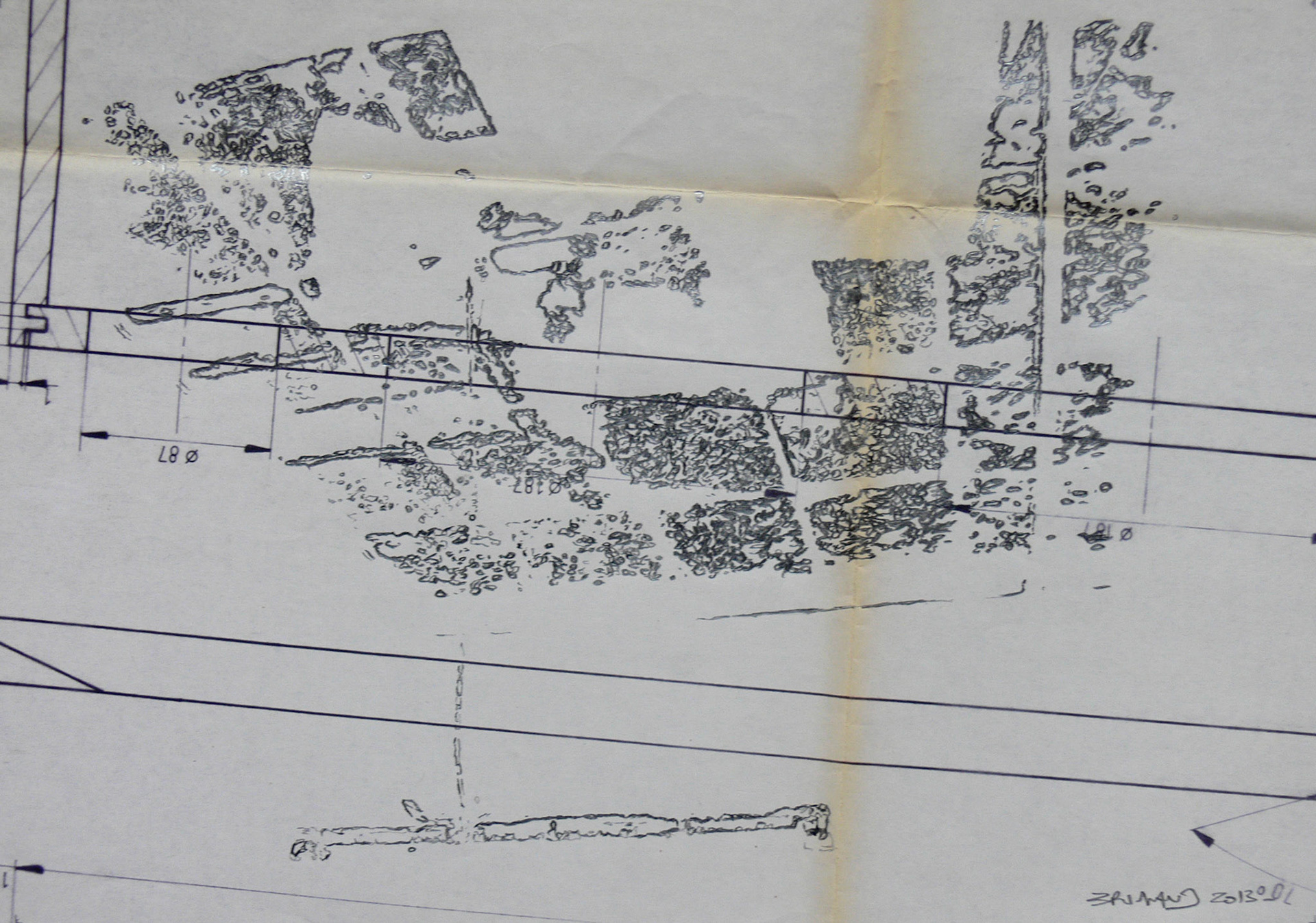 Fragments, graphite sur document trouvé sur le site des Forges, 21x29,7, 2013