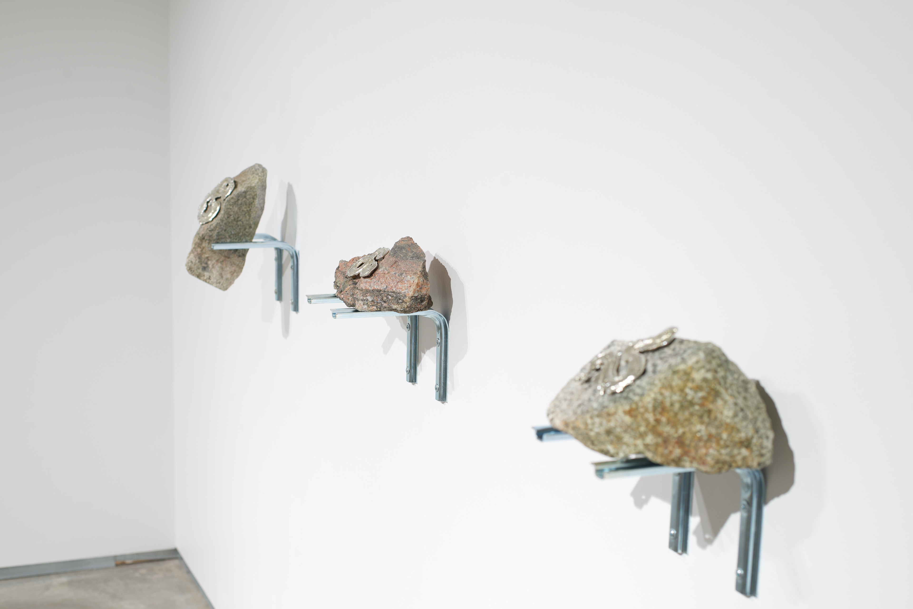 Anna Sollevi installation