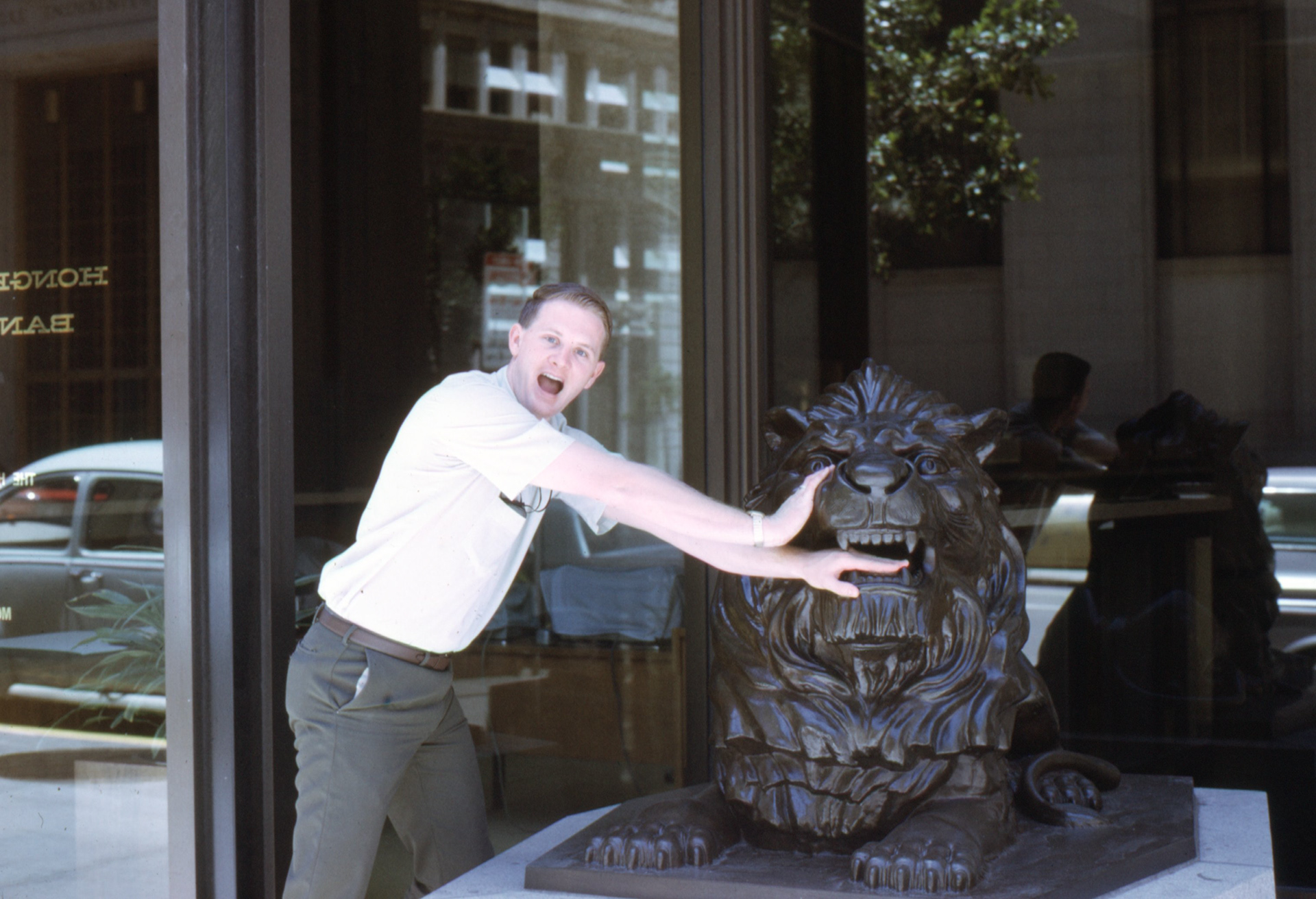 Tourist vs Hong Kong Bank - Sansome
