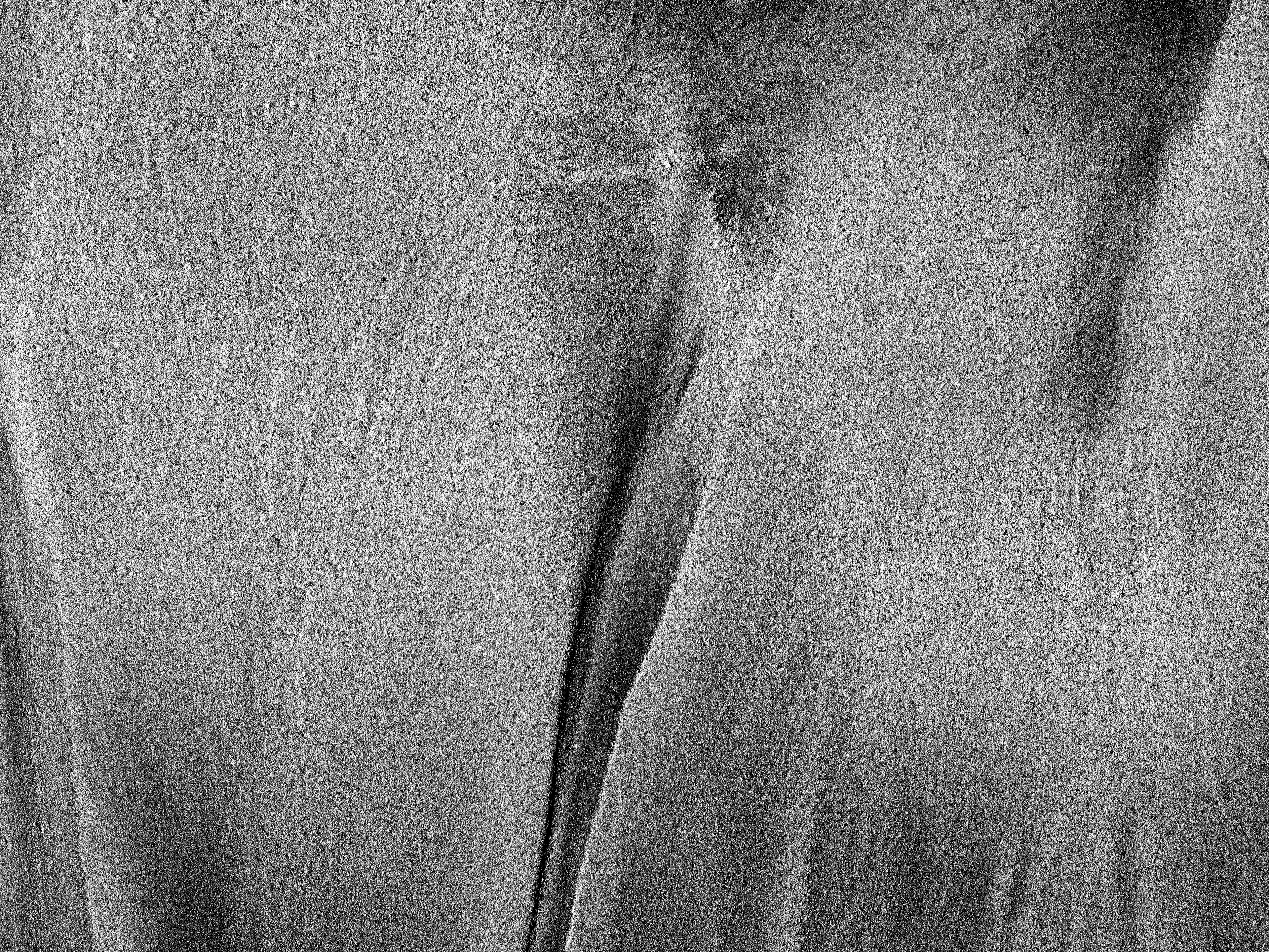 DECORATIVE FOLD IN THE DRESS