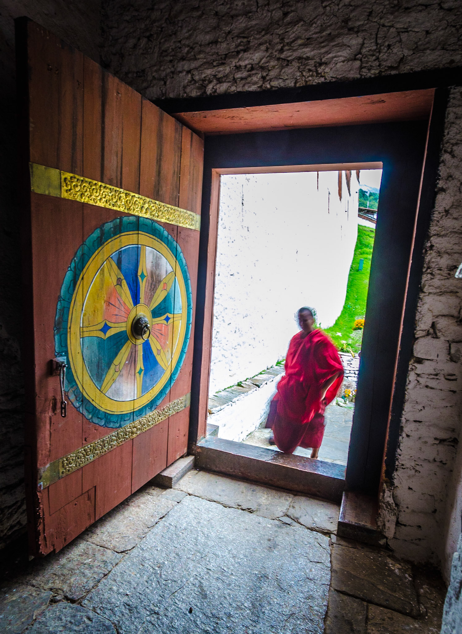 Trongsa Dzong is the largest dzong fortress in Bhutan, located in Trongsa (formerly Tongsa) in Trongsa district, in the centre of the country.