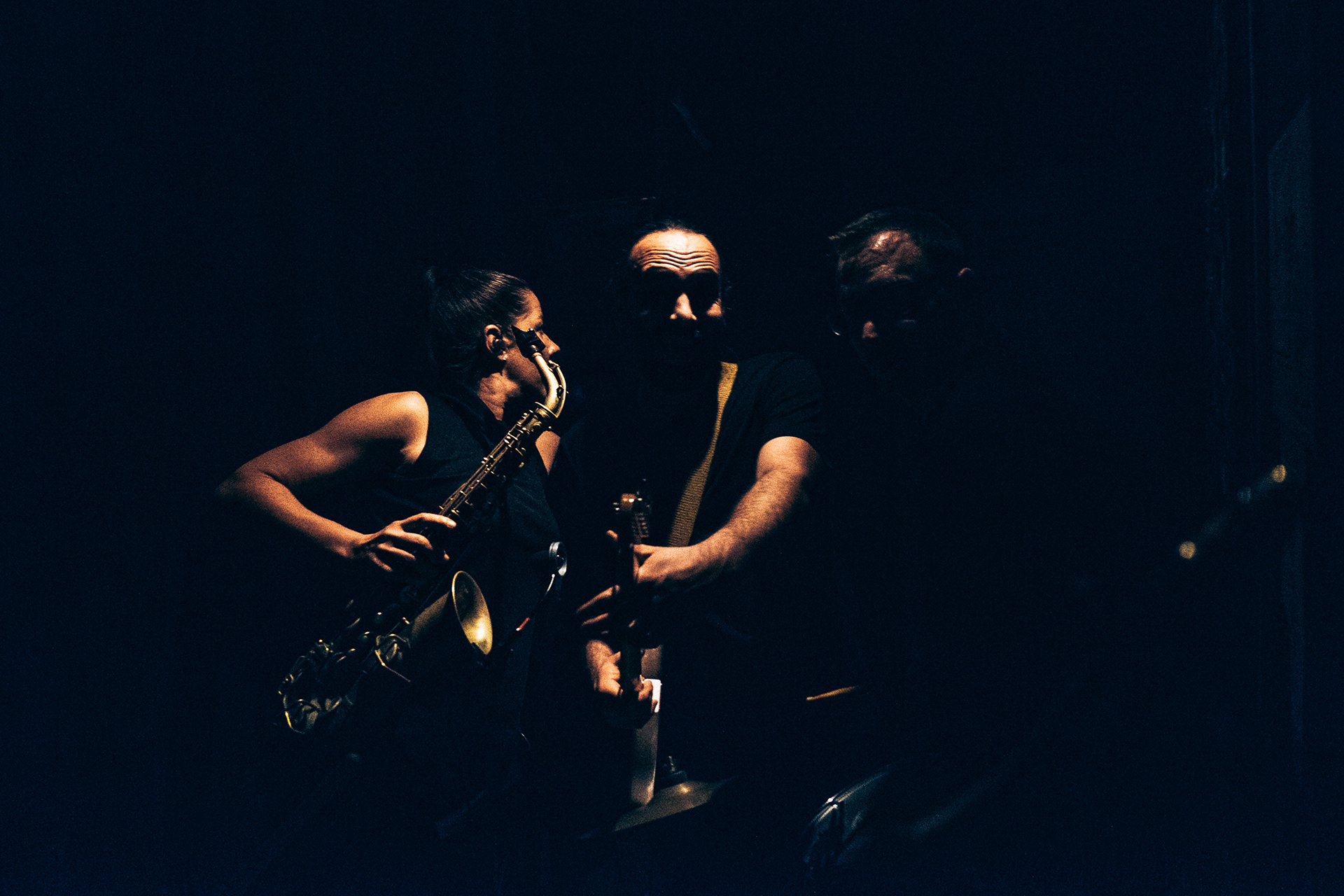 al jawala backstage in the Lagerhaus Bremen