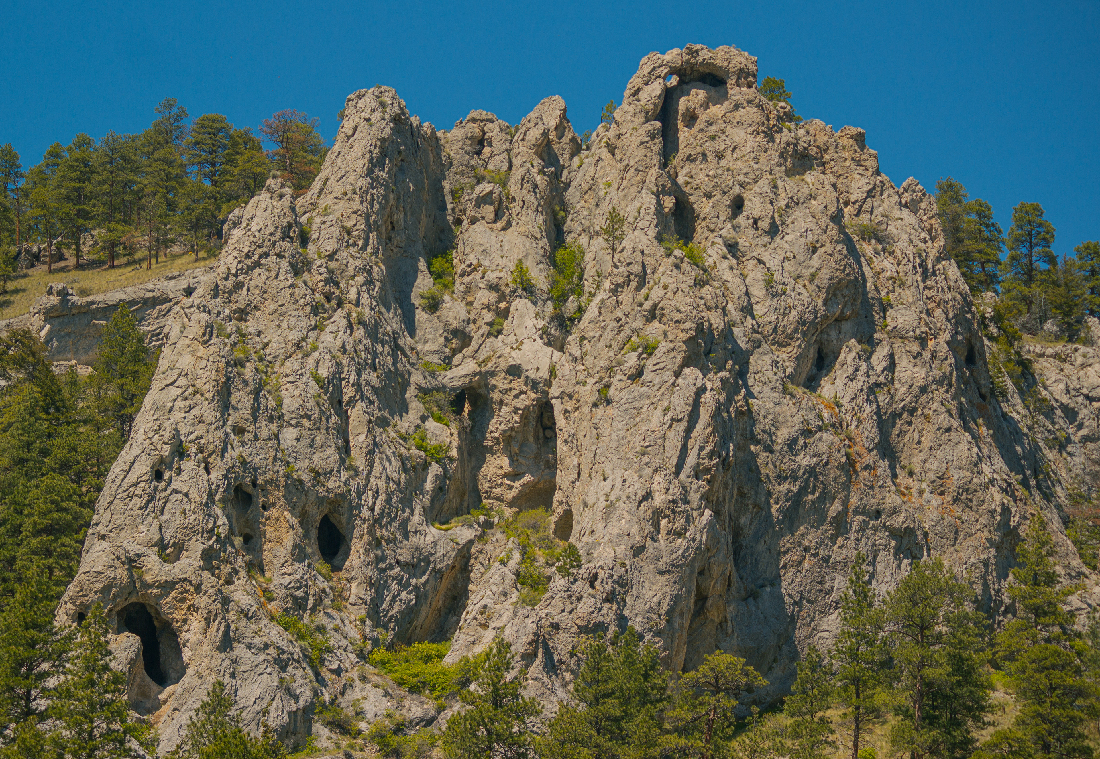 Porous Limestone Formation, Missouri River