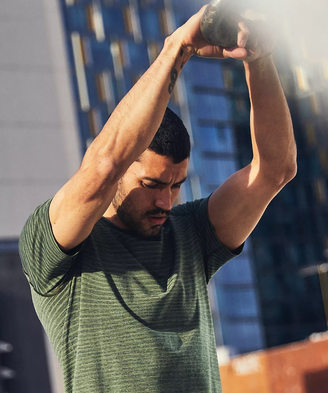 Seamless artwork Men's: Wave Fade - lululemon website picture