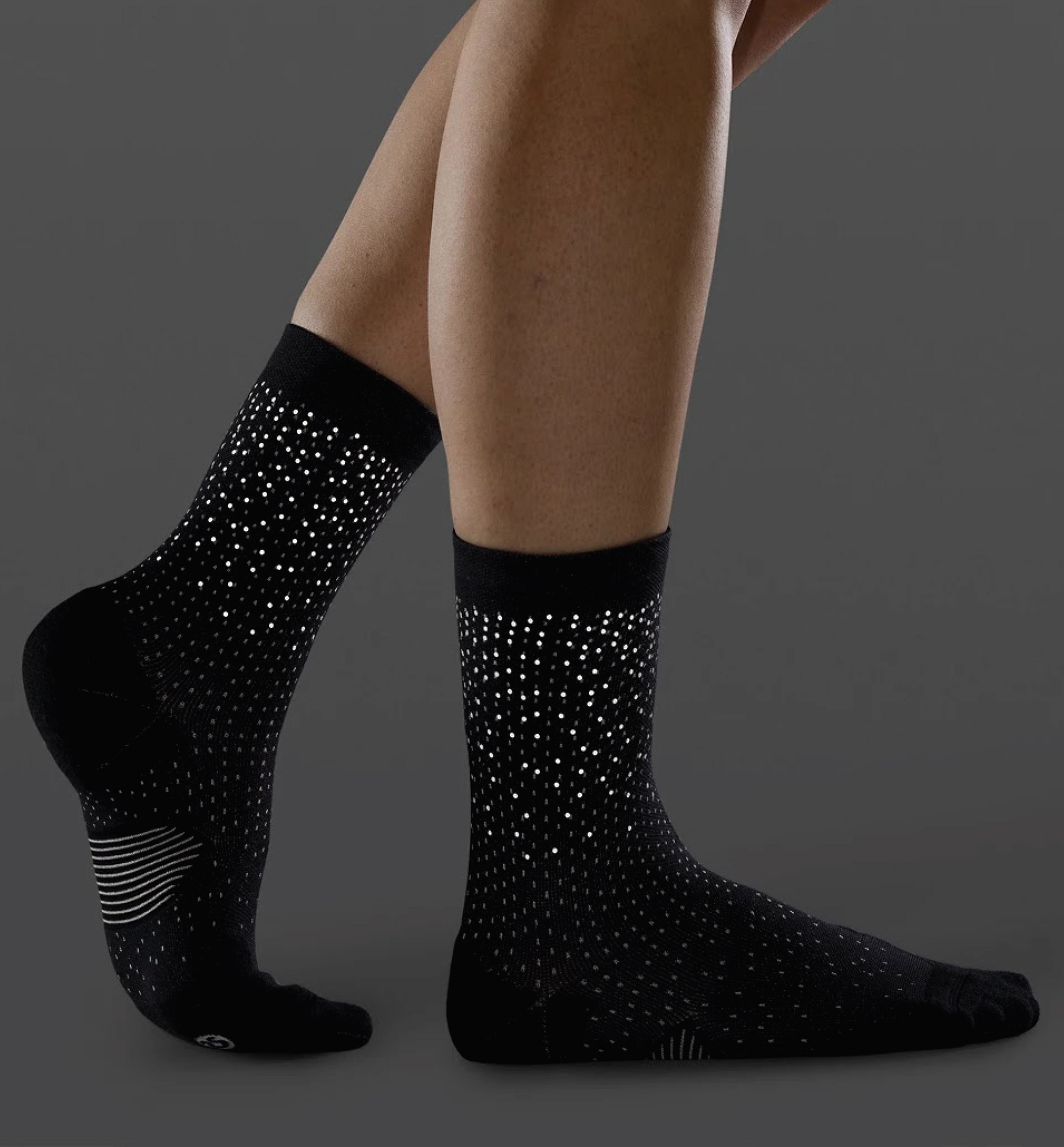 Speed Quarter Sock Women's: knit artwork & reflective print - product picture