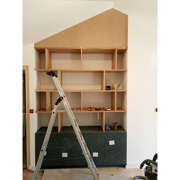 Fermeture de haute de la bibliothèque, Traçage, fabrication et pose