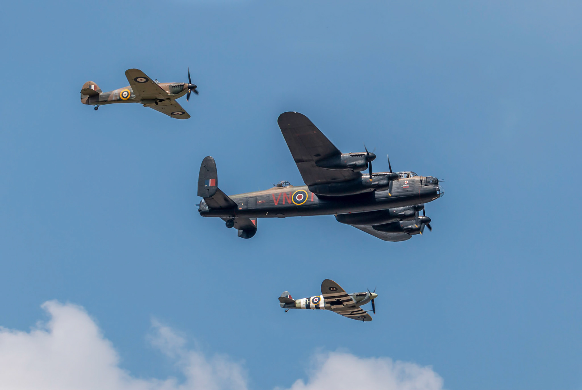 The Battle of Britiain Memorial Flight at Farnborough 2018:
Spitfire
Hurricane
Lancaster Bomber