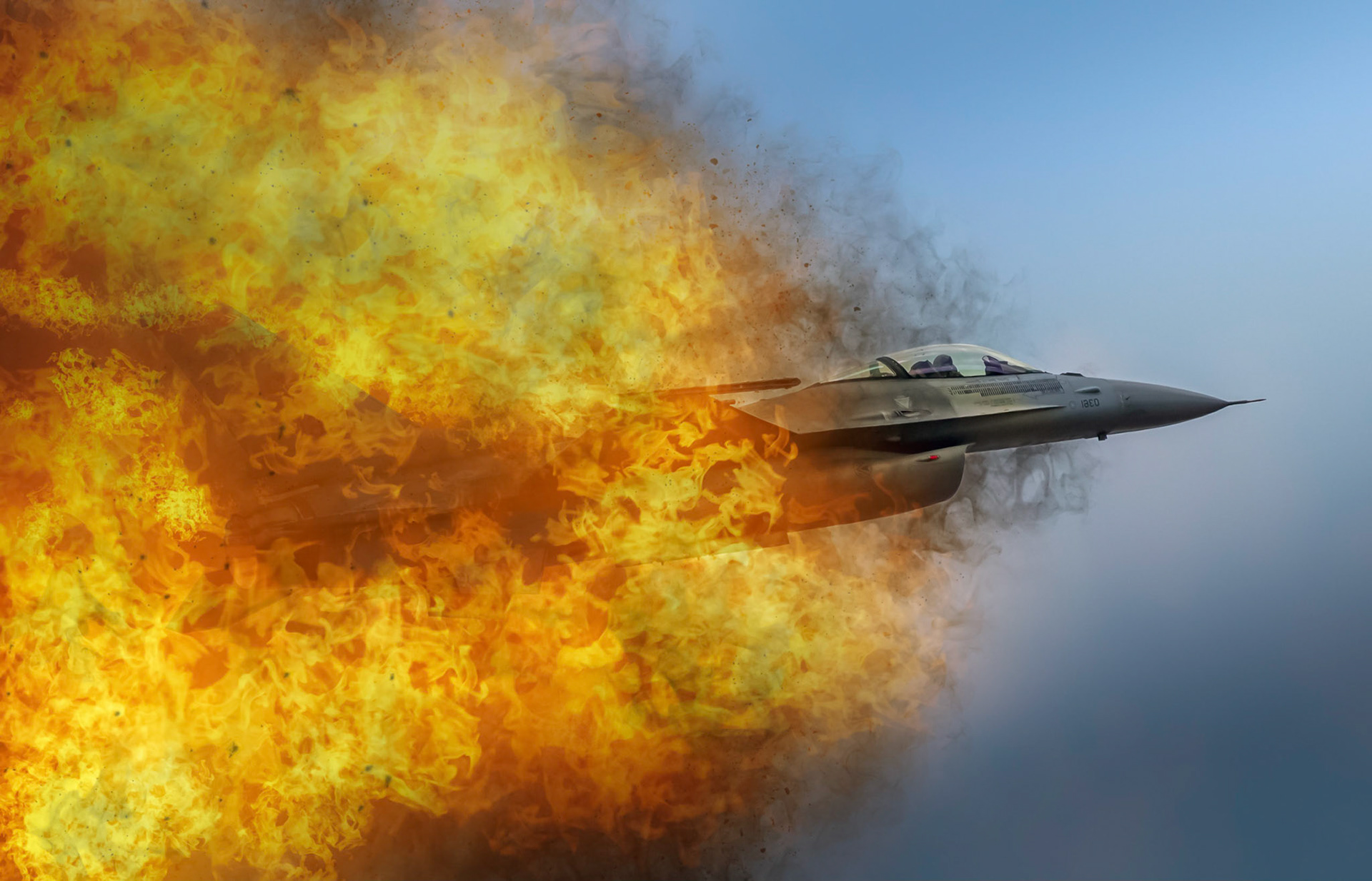 The USAF F-16 C "Fighting Falcon" at Farnborough Airshow 2018