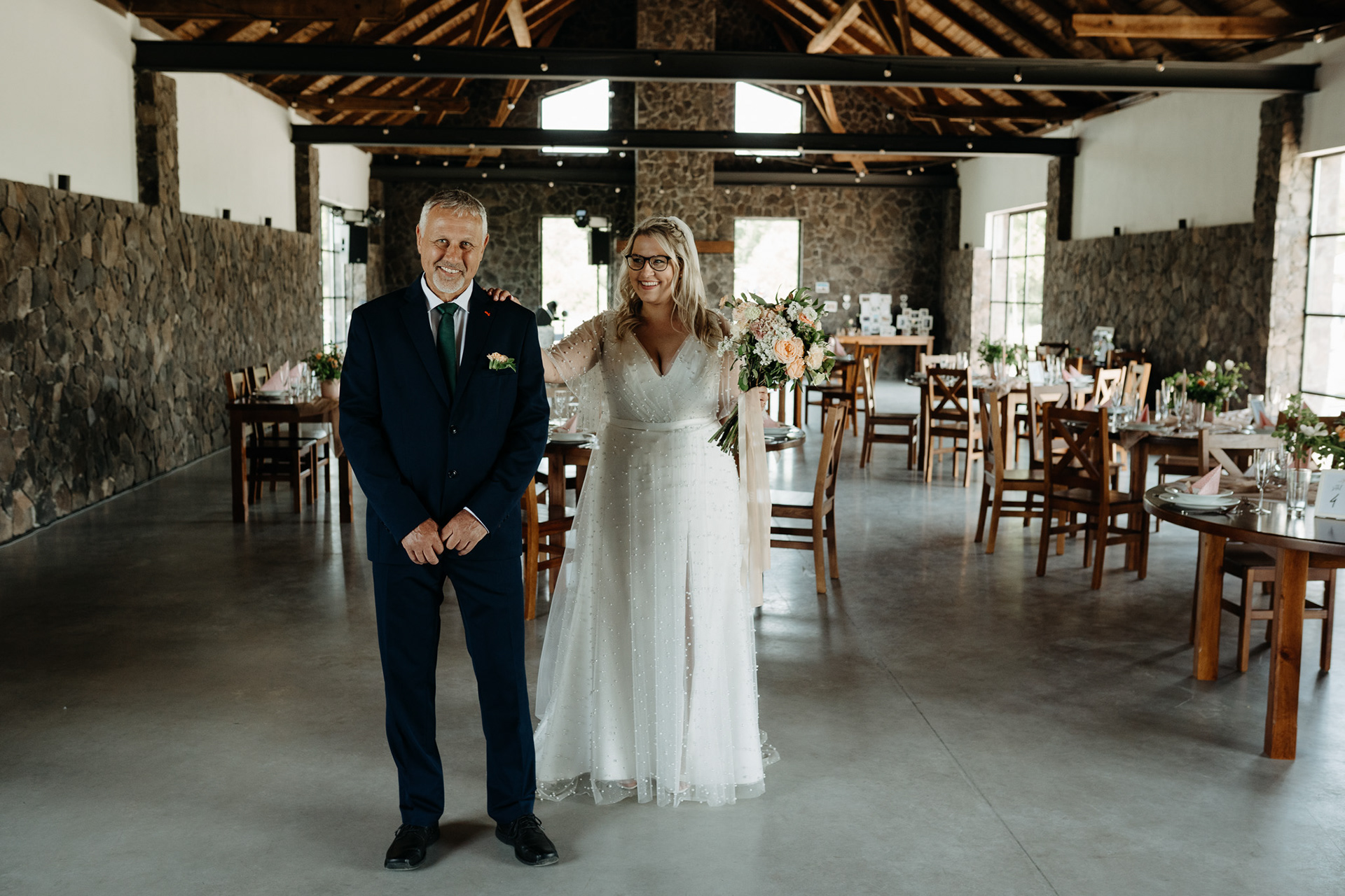 stodola prost, svatba stodola prost, fotograf olomouc, svatebni fotograf olomouc, přerov, first look