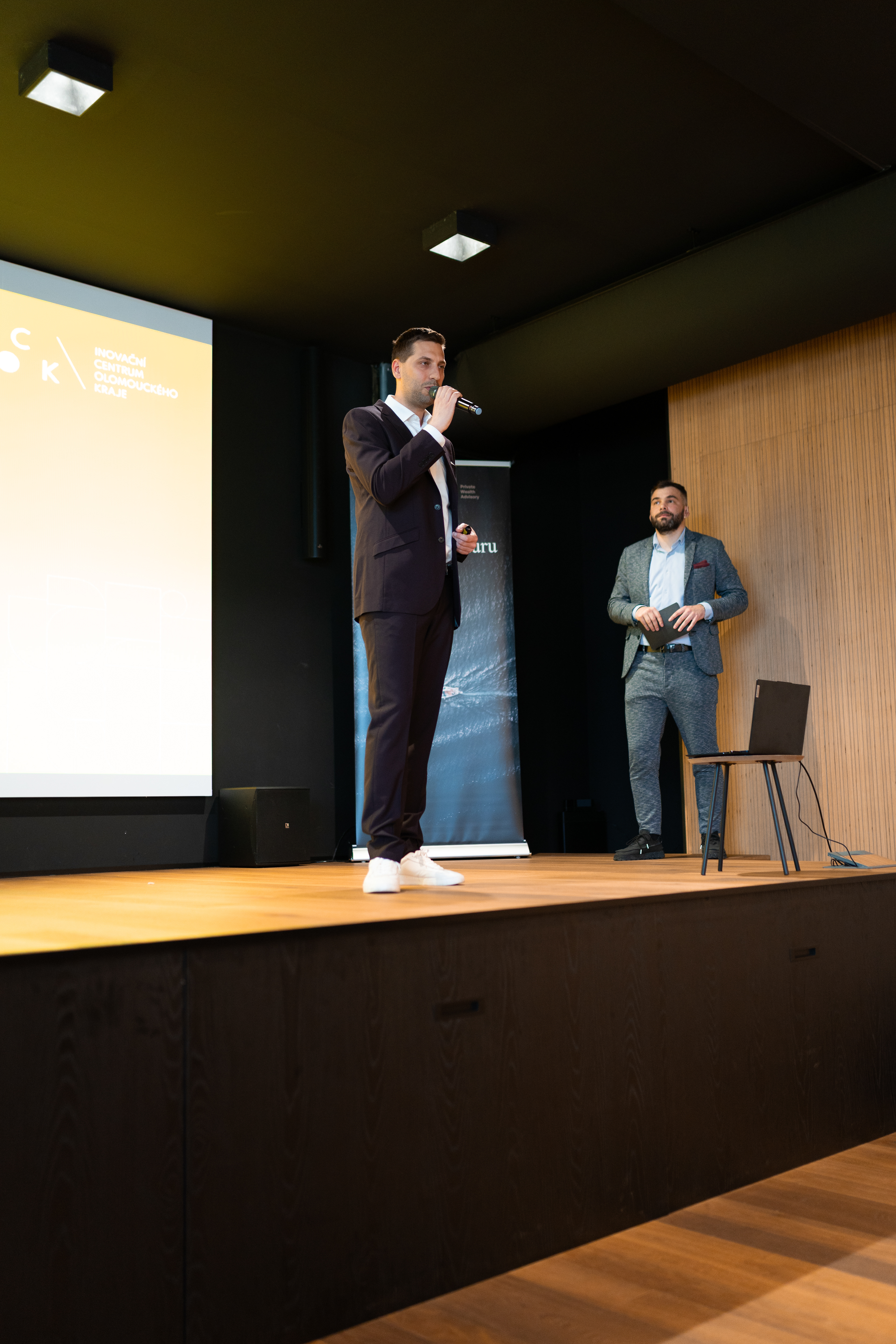 Angels club, ICOK, Inovační centrum olomouckého kraje, fotograf event, startup event, invectice, Tomáš Dostál