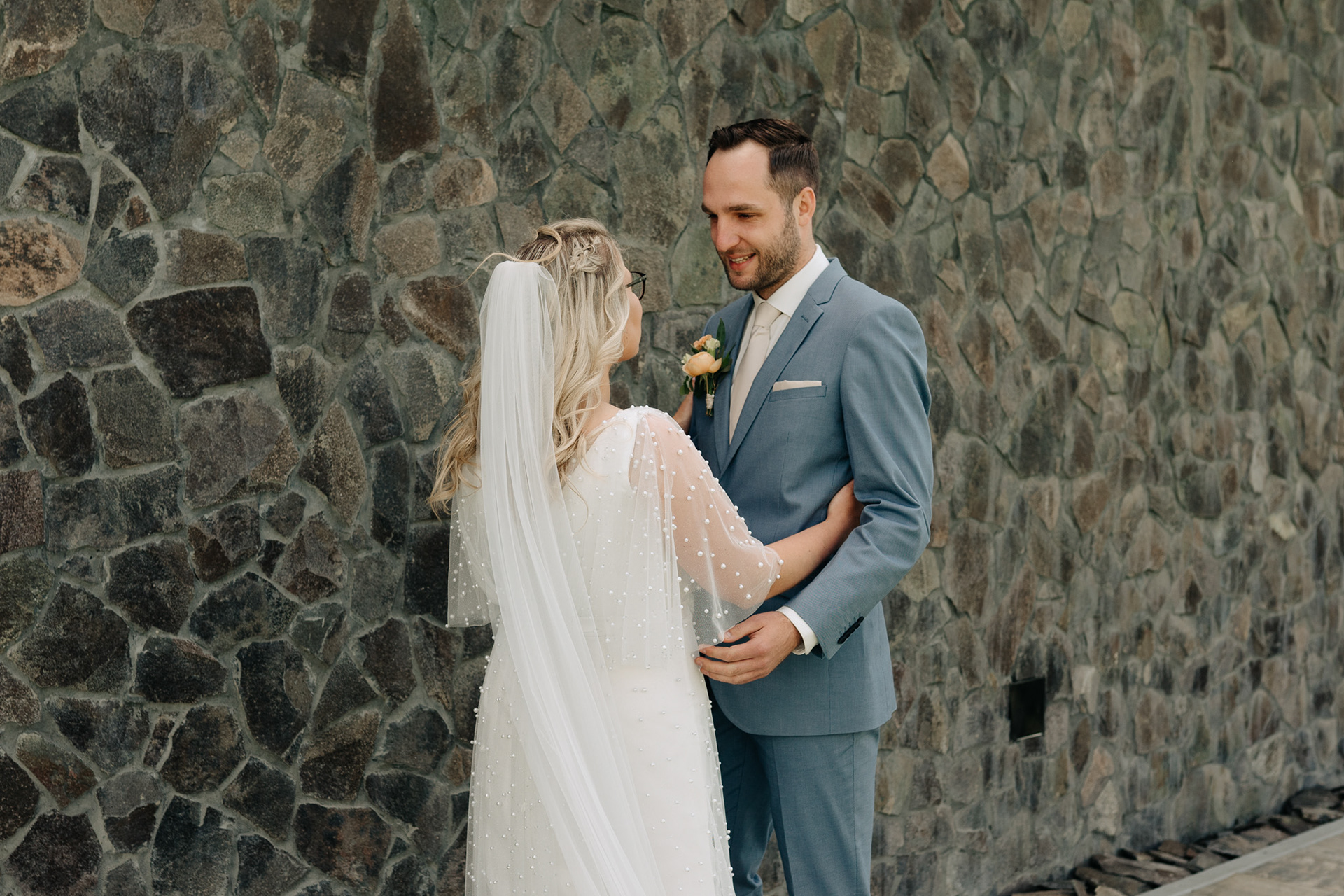 stodola prost, svatba stodola prost, fotograf olomouc, svatebni fotograf olomouc, přerov, first look