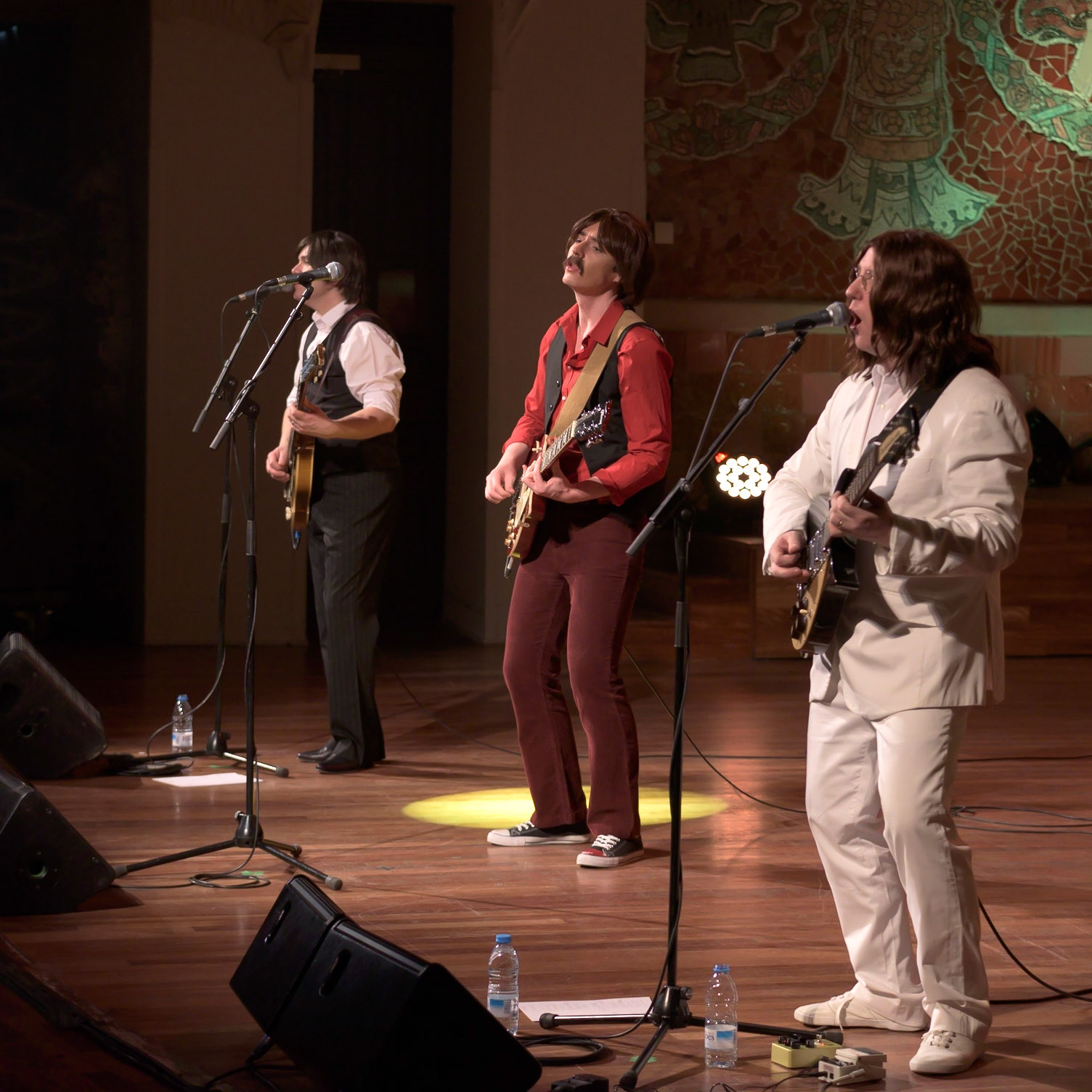 The Mersey Beatles @merseybeatles performing a tribute to “The Beatles” at @palaumusicacat