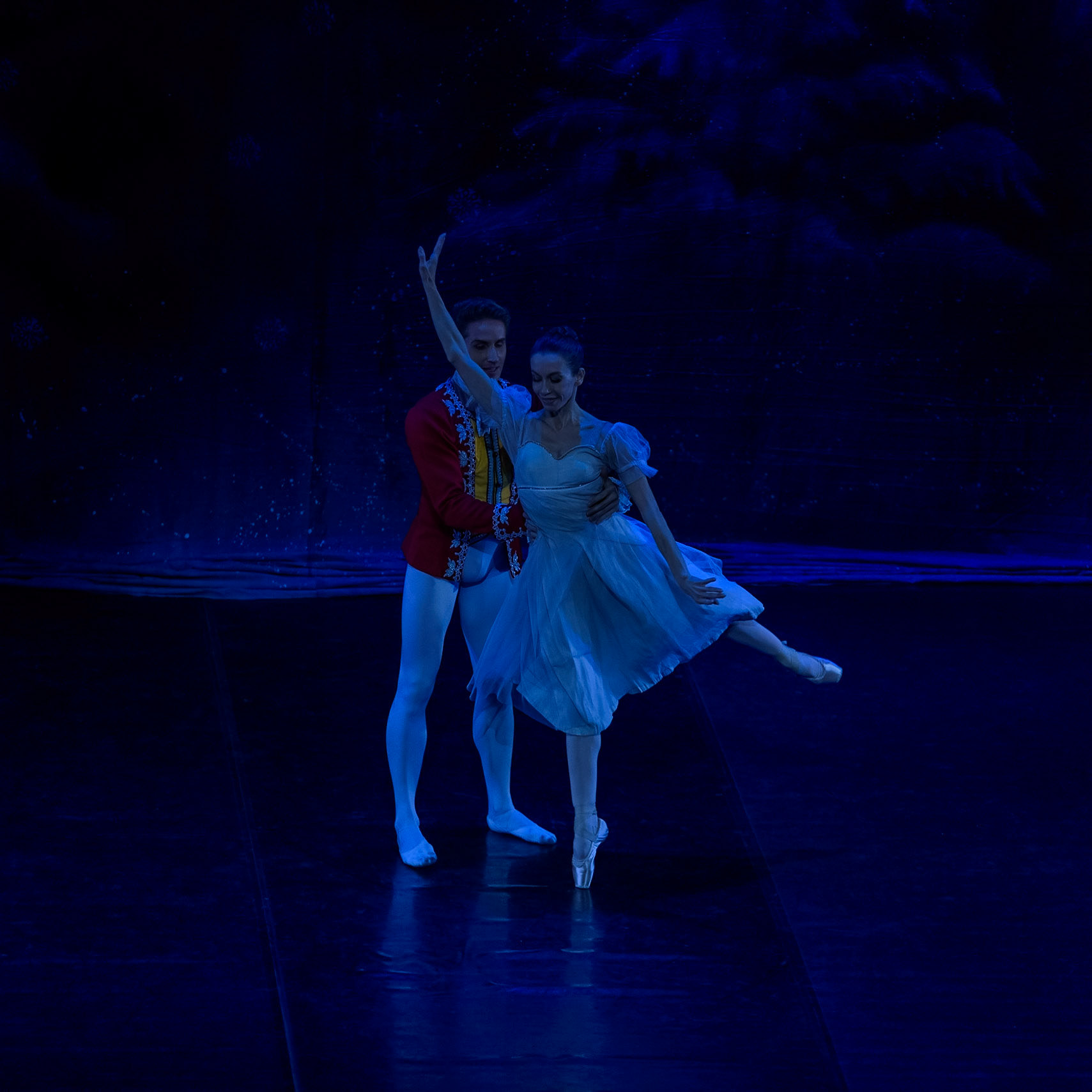 Bolshoi Ballet @bolshoi_theatre  performing "The Nutcracker" at @teatrenacional "Teatre Nacional de Catalunya"