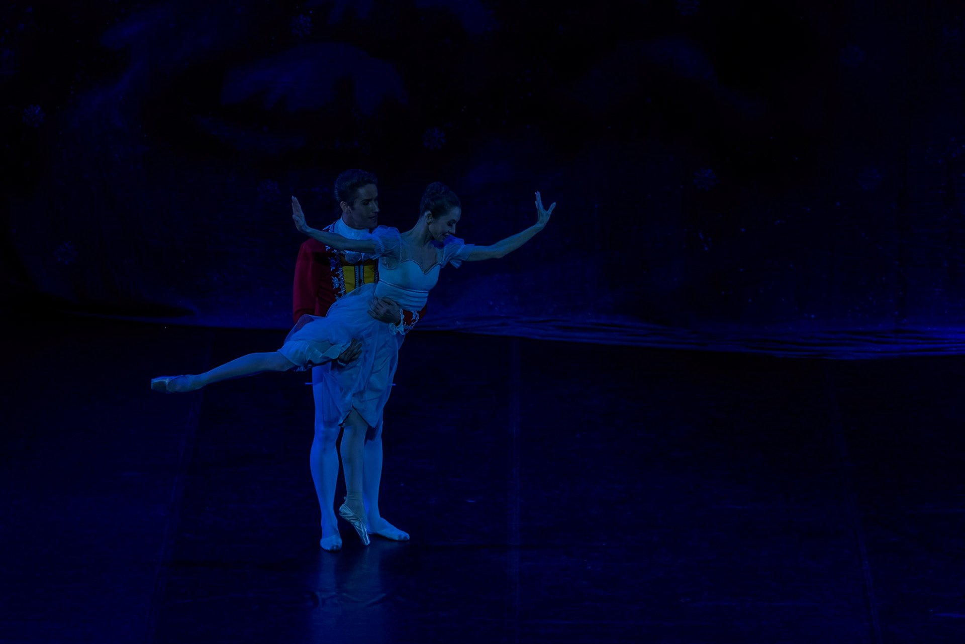 Bolshoi Ballet @bolshoi_theatre  performing "The Nutcracker" at @teatrenacional "Teatre Nacional de Catalunya"