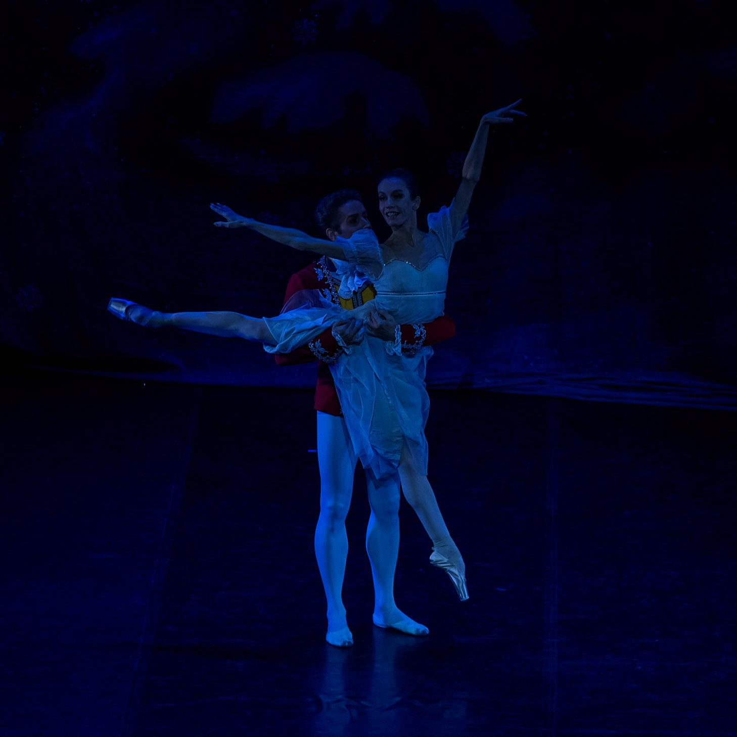 Bolshoi Ballet @bolshoi_theatre  performing "The Nutcracker" at @teatrenacional "Teatre Nacional de Catalunya"