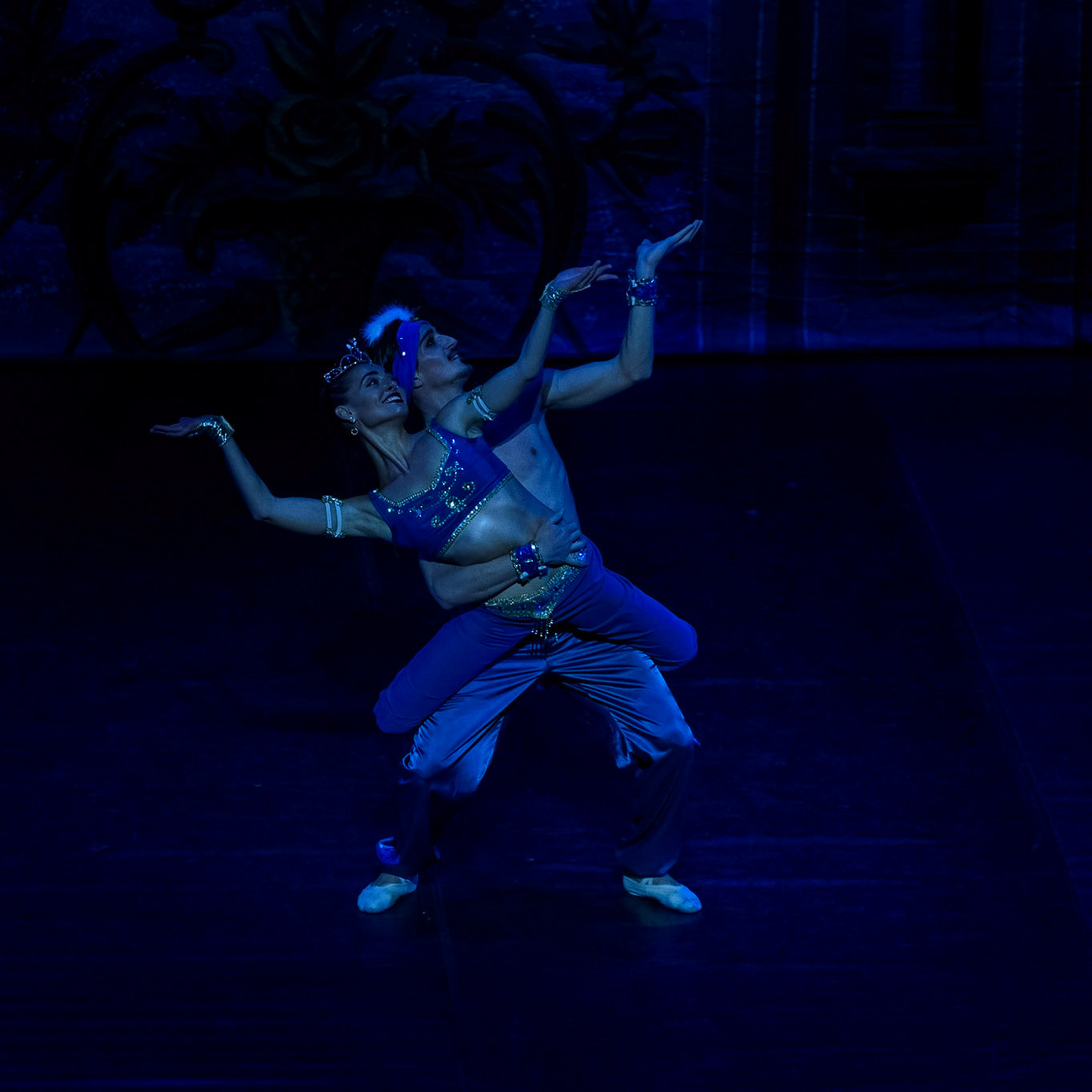 Bolshoi Ballet @bolshoi_theatre  performing "The Nutcracker" at @teatrenacional "Teatre Nacional de Catalunya"