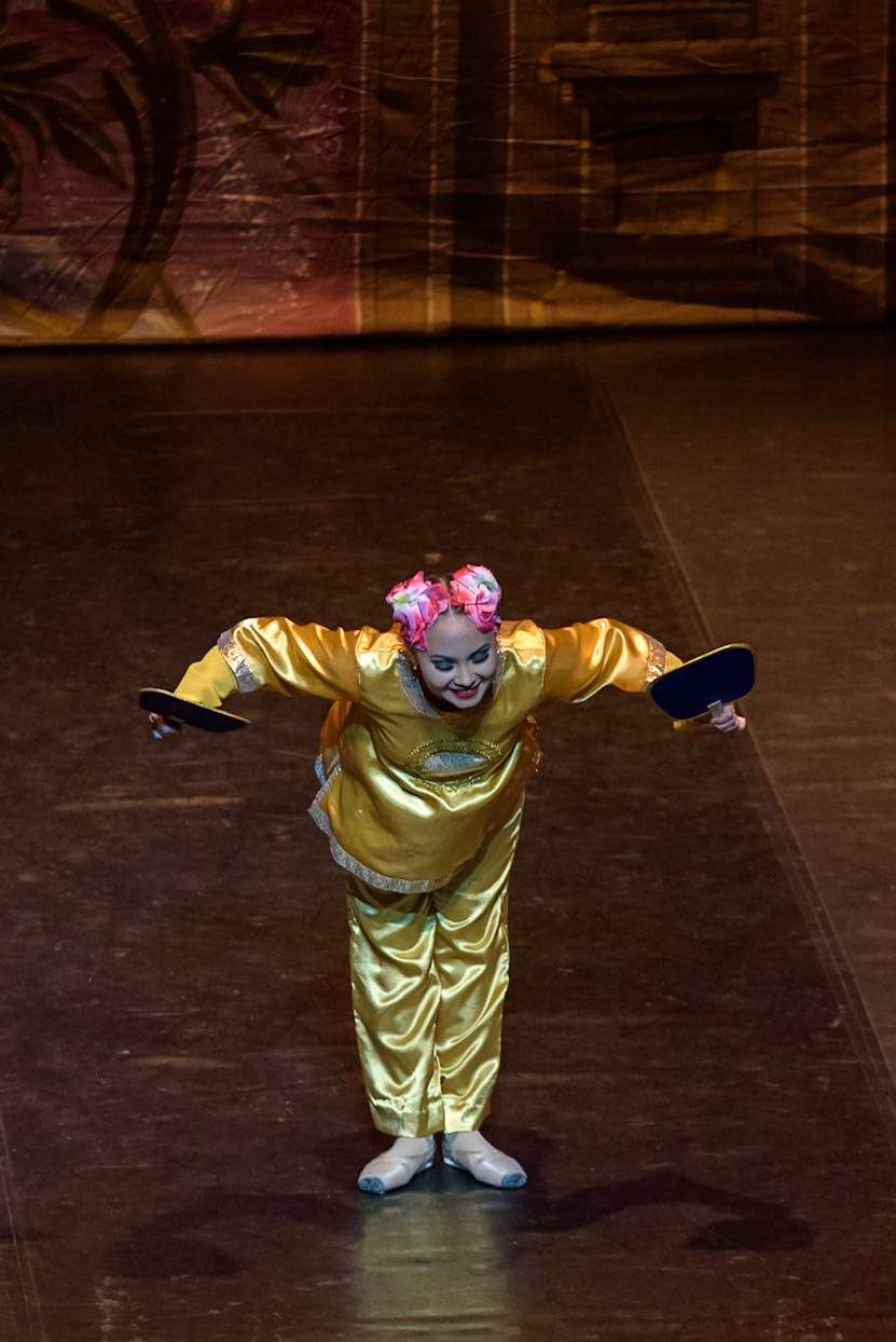 Bolshoi Ballet @bolshoi_theatre  performing "The Nutcracker" at @teatrenacional "Teatre Nacional de Catalunya"