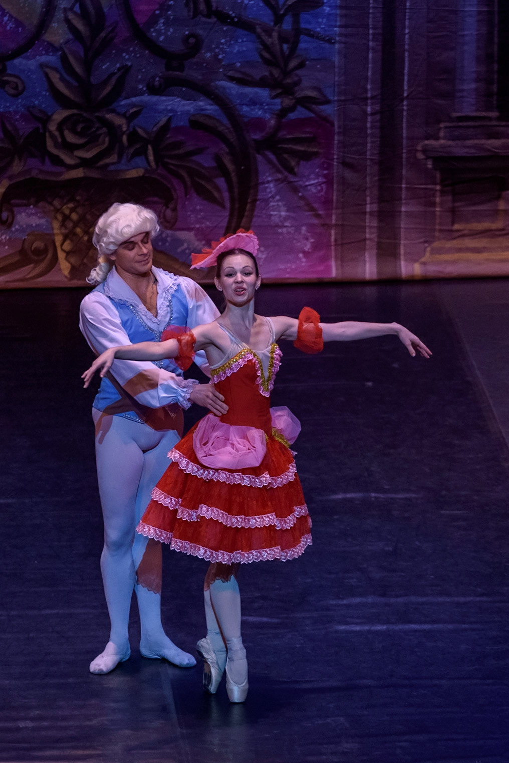 Bolshoi Ballet @bolshoi_theatre  performing "The Nutcracker" at @teatrenacional "Teatre Nacional de Catalunya"