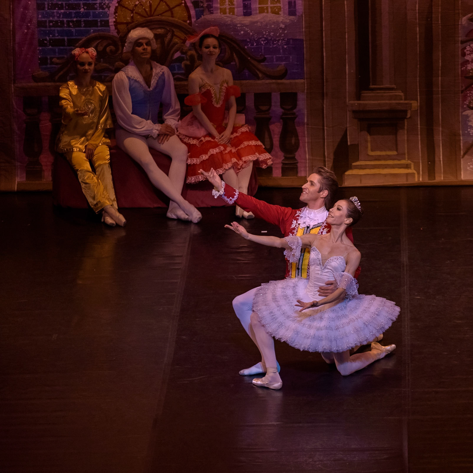 Bolshoi Ballet @bolshoi_theatre  performing "The Nutcracker" at @teatrenacional "Teatre Nacional de Catalunya"