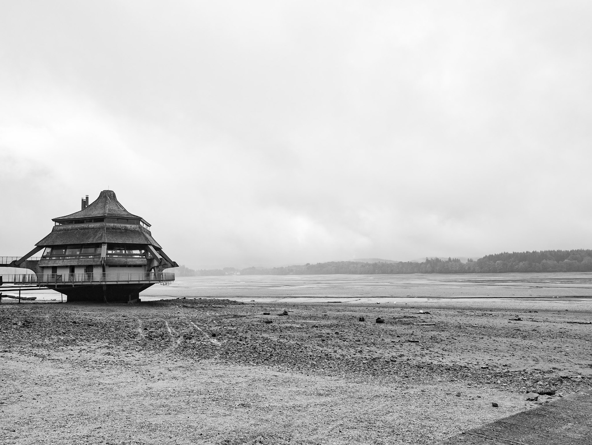 Période de vidange pour le lac des Settons au coeur du Morvan