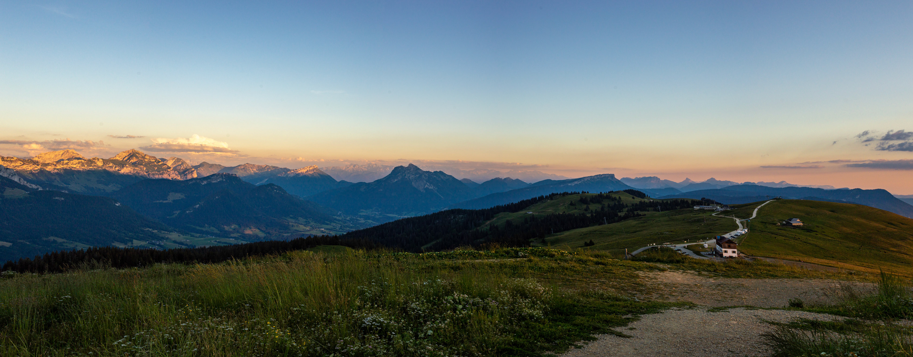 Au milieu des Alpes