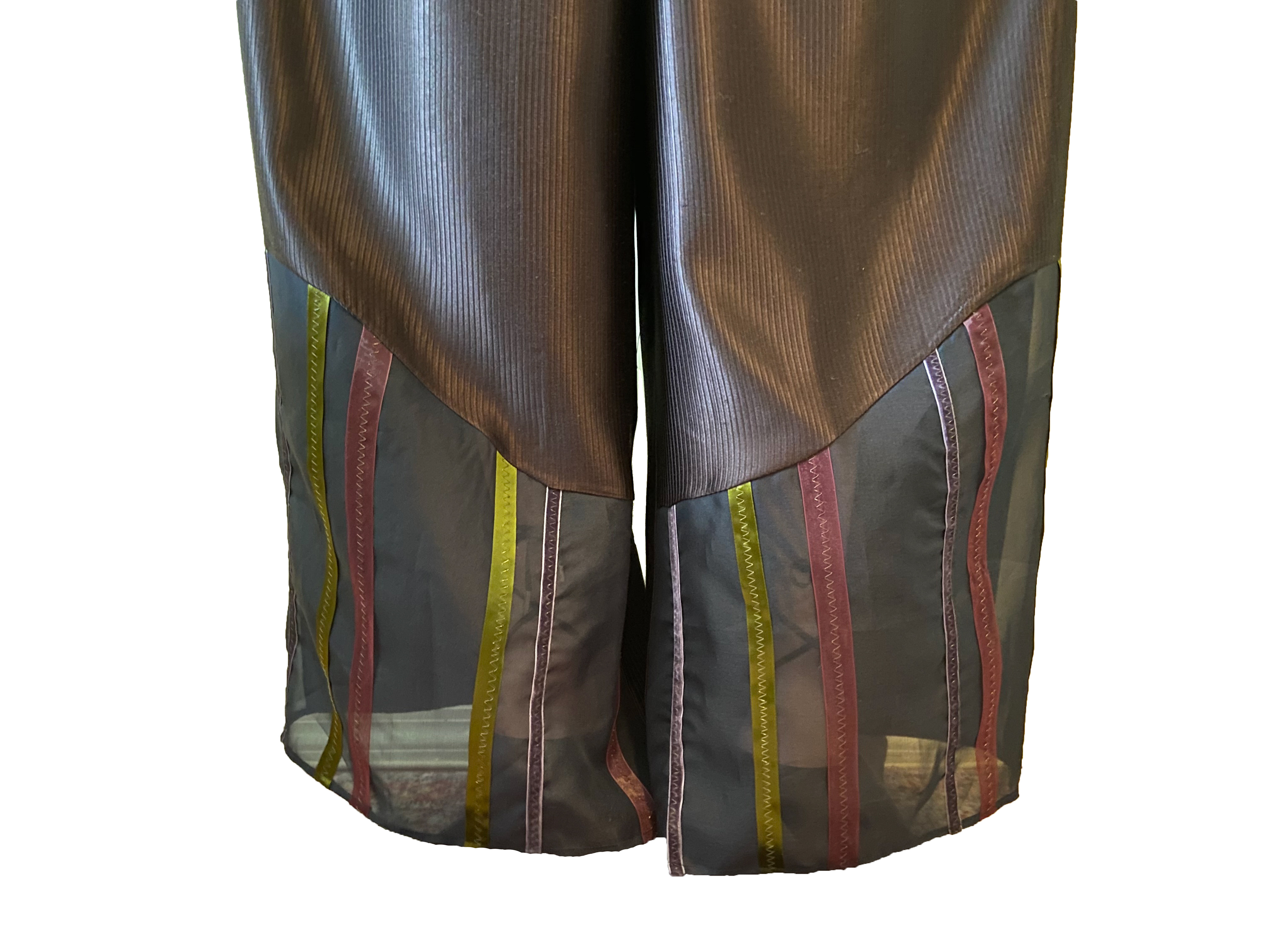 Custom ribbon pant detail
