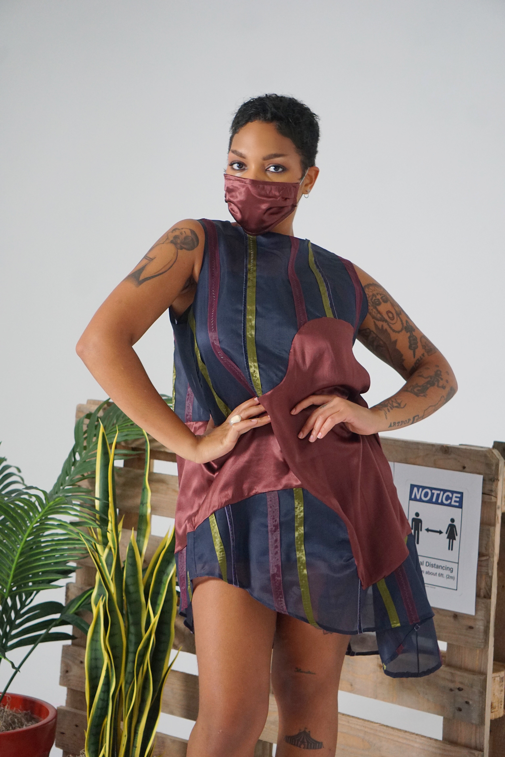 Model: @JACKBURLESQUE Designer: @VICTORIALYNN_DESIGNS