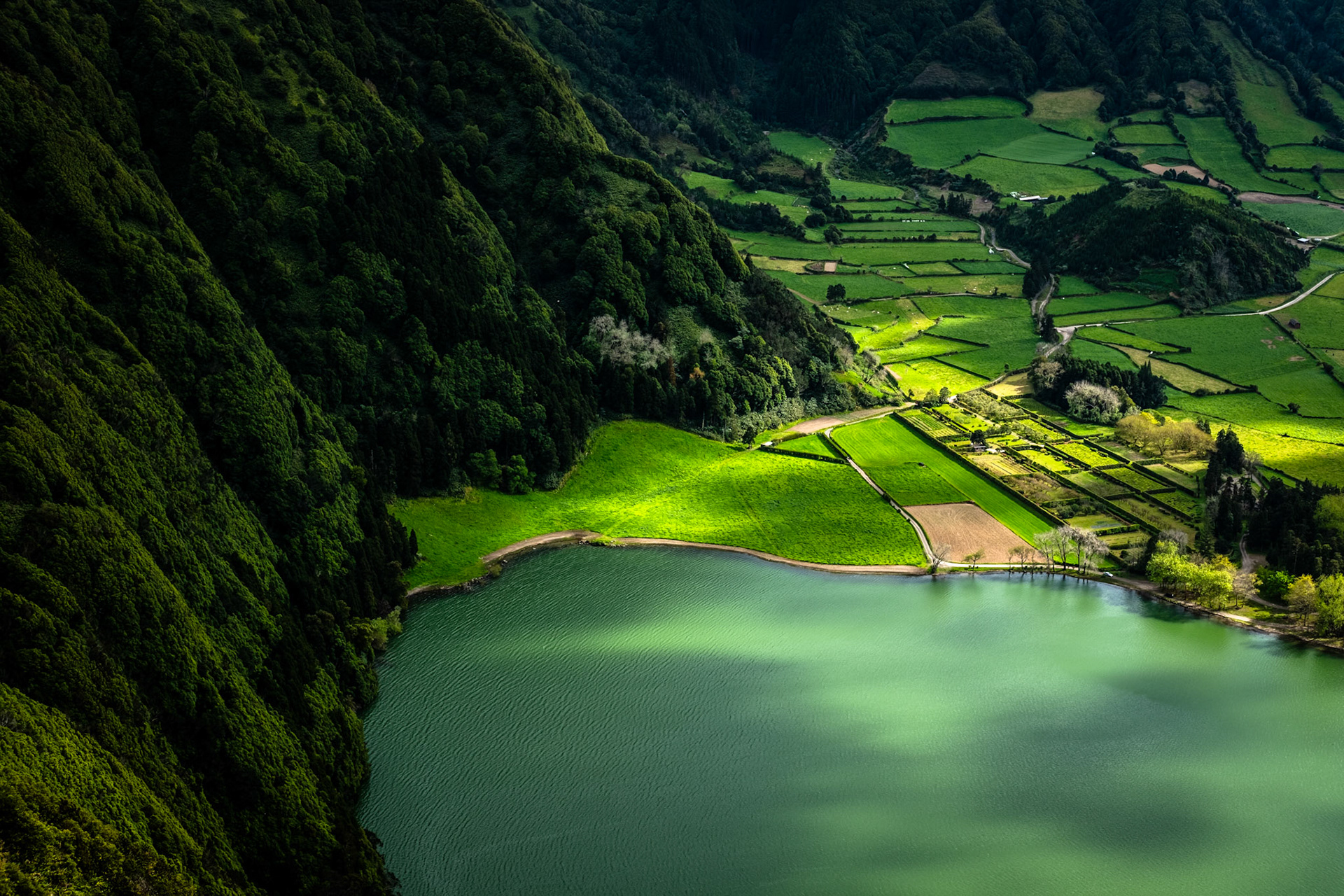 São Miguel, Açores, Portugal - 27 April 2018: April 2018: Edge of Lagoa das Sete Cidades