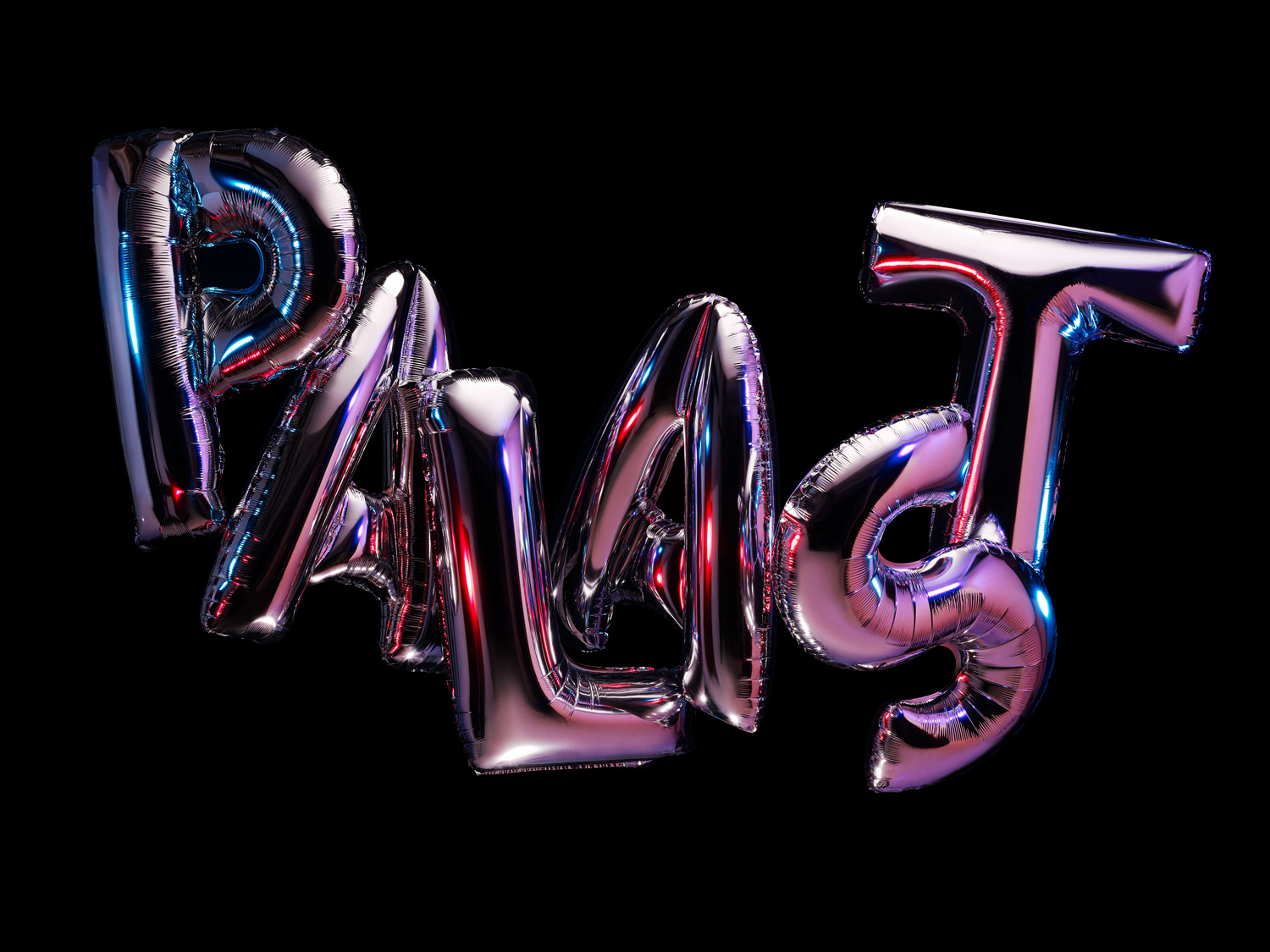 PALAST - photographie de nature morte, ballons métallisés représentant le mot "Palast" de manière joyeuse, sur fond noir - PALAST PHOTOGRAPHIE, Paris France