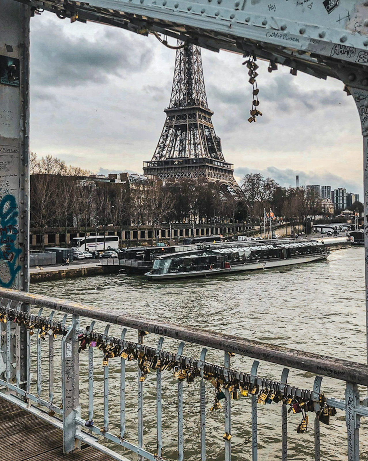 BRIDGE ALEXANDRE III, PARIS