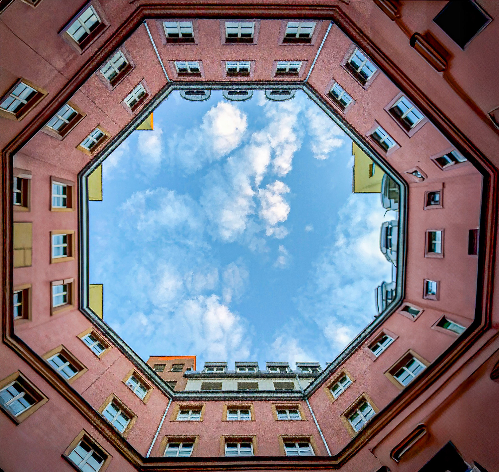 Octagonal House, Berlin