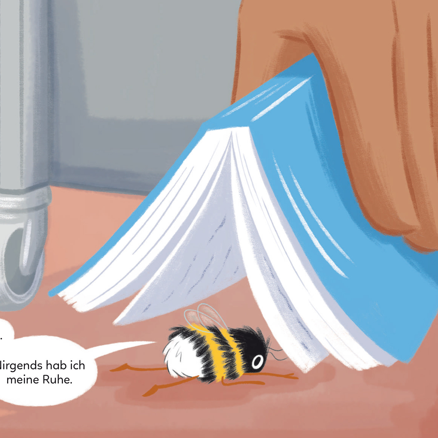 Detail: das Versteck hält nicht lange… // her hide-out is quickly uncovered...