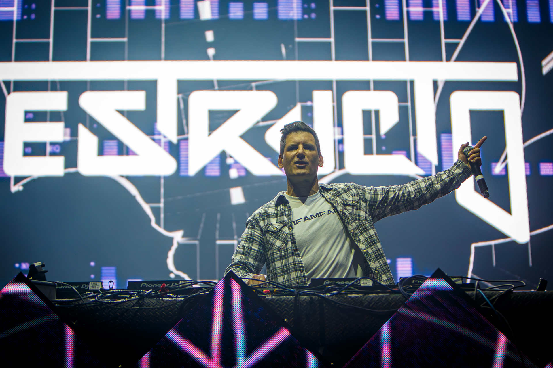 Destructo