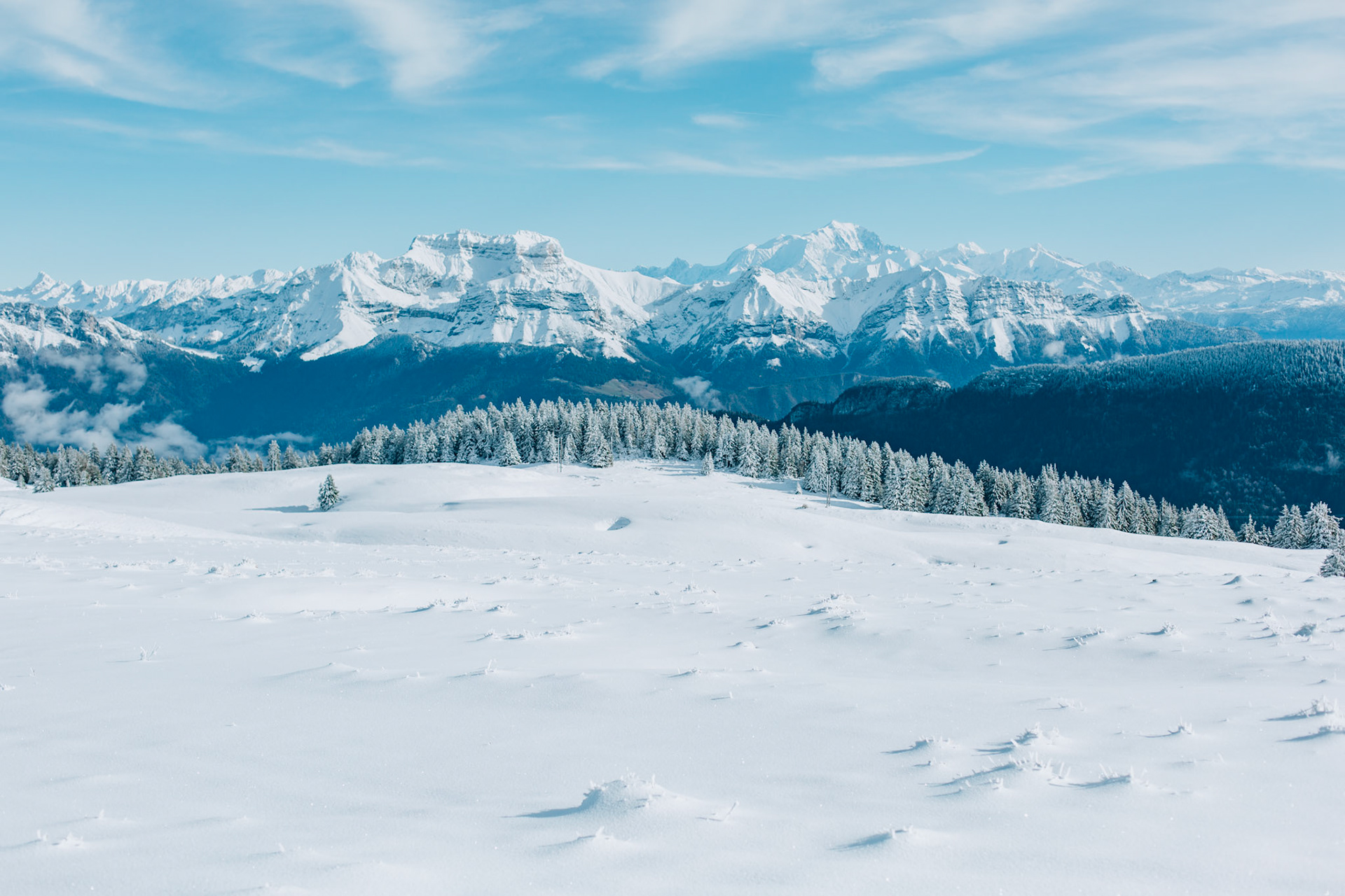 Semnoz Surrounds