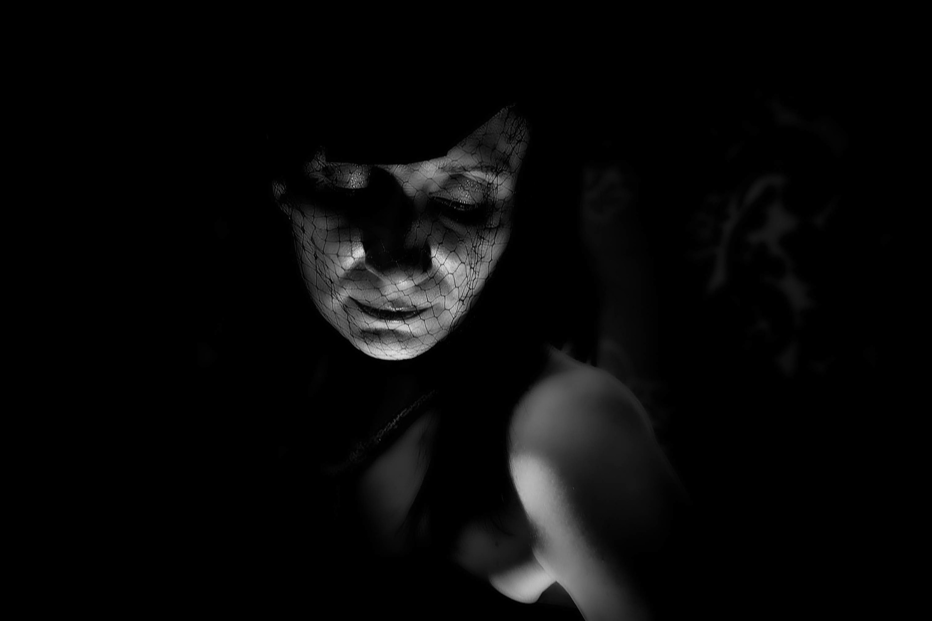 ©  2025 Armen Saroyan, Gothic Vampire 