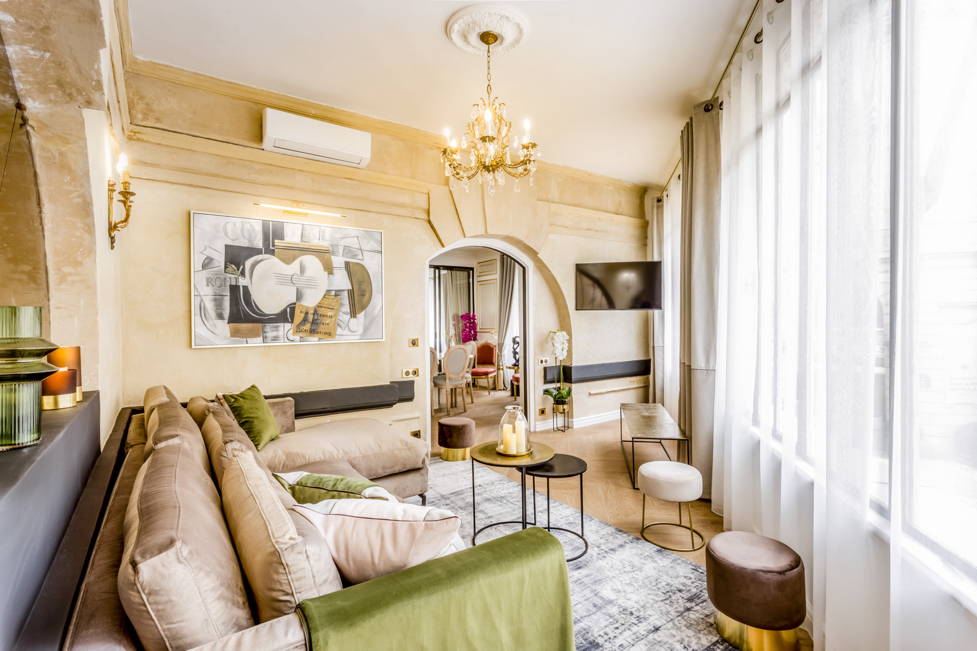 Salon lounge