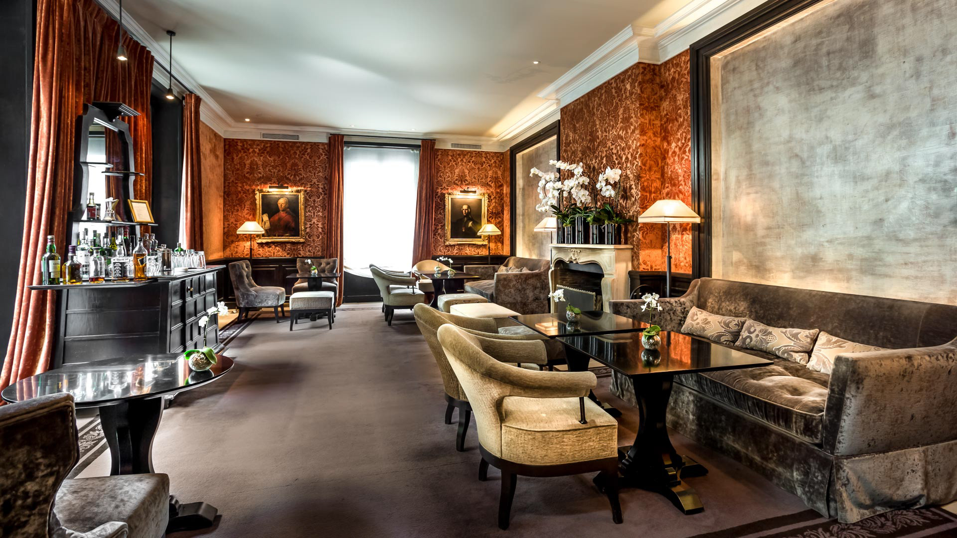 la salle lounge de l'hotel