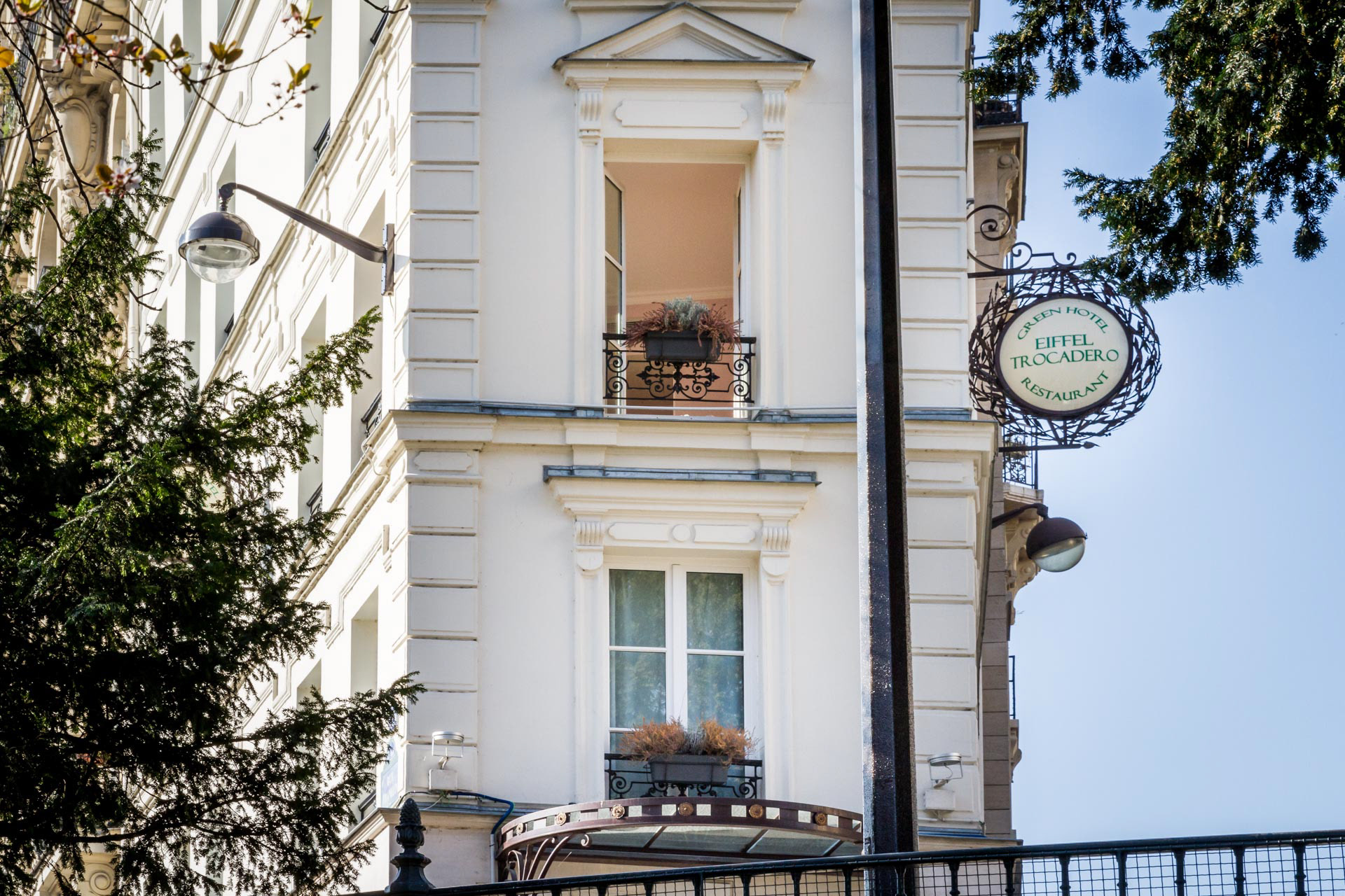Devanture de l'hôtel