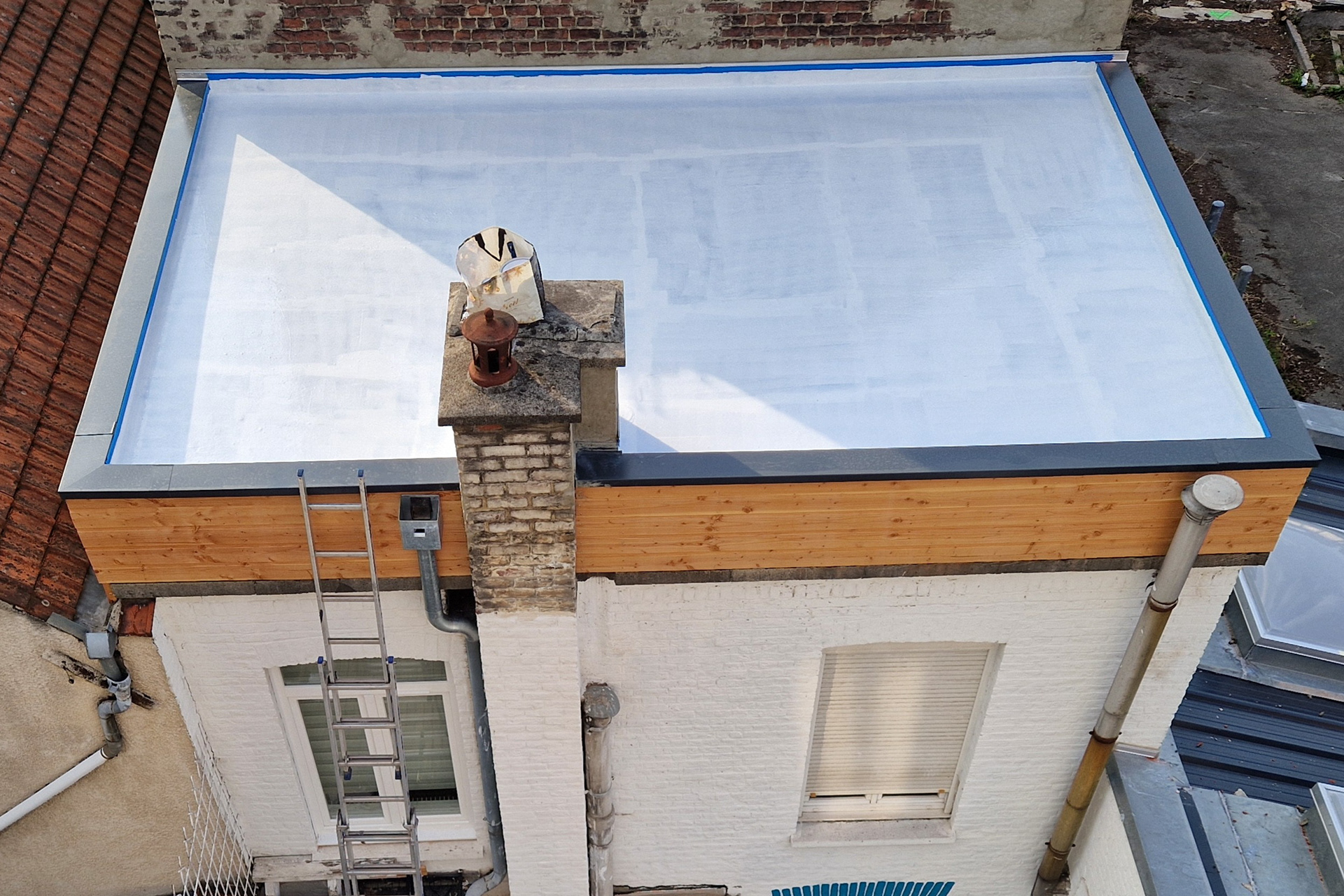 Douglas en pose fermée