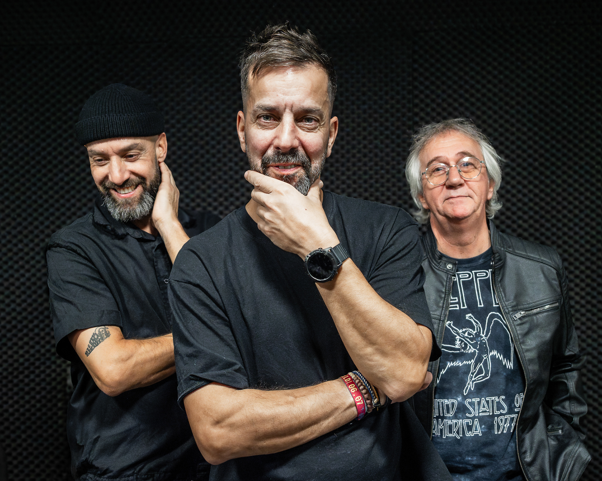 Pop Estéreo, sesión RR.SS y carteles promo