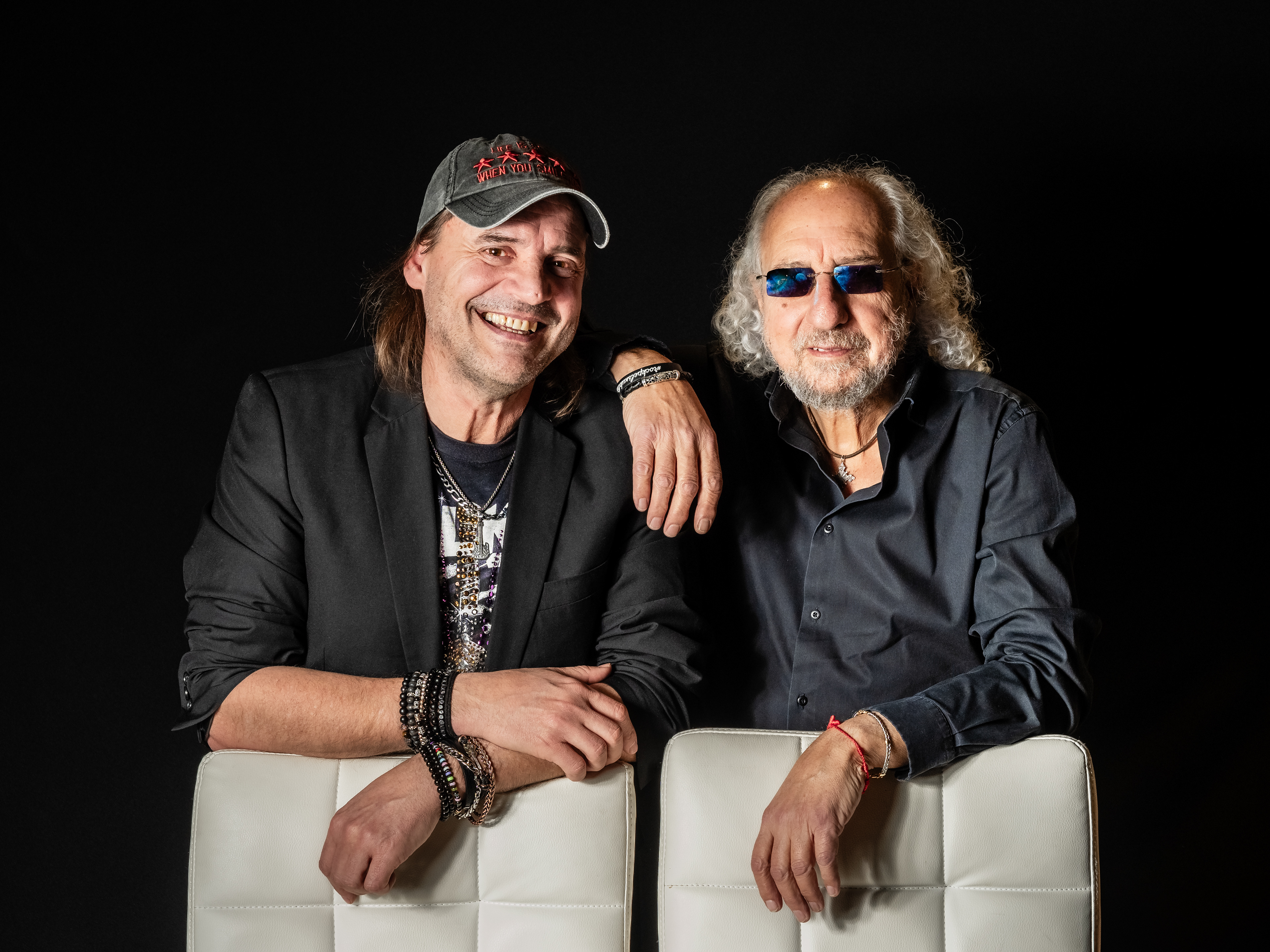 FOTO CARTEL PROMOCIONAL SERRAT SIN SERRAT