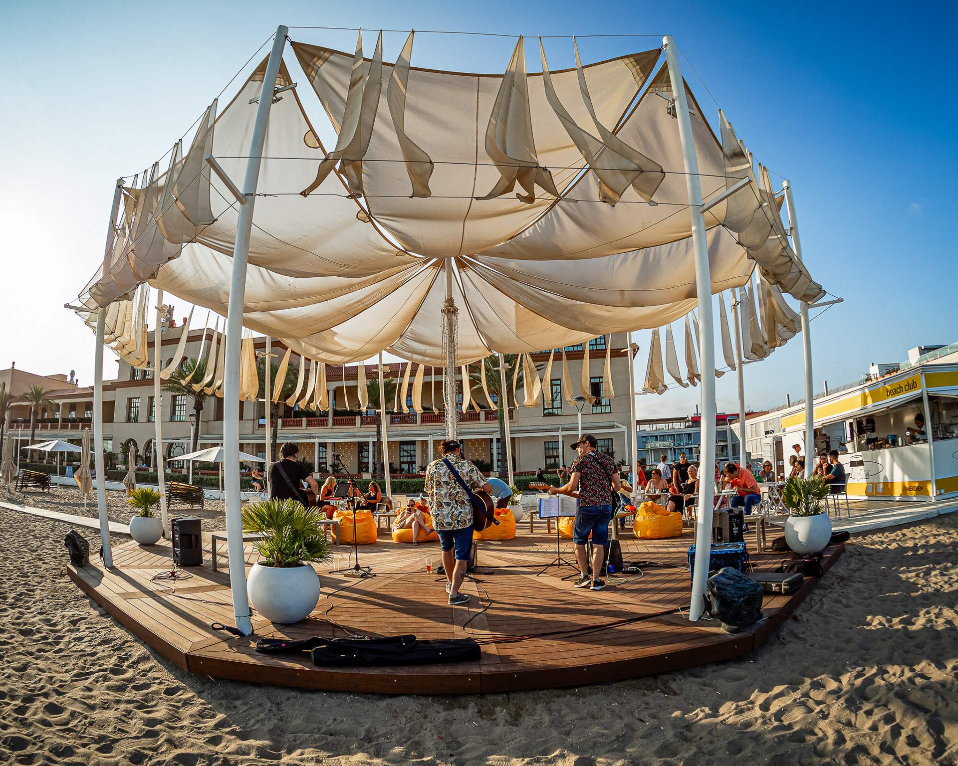 RESCATE EN EL RA DE COMARRUGA