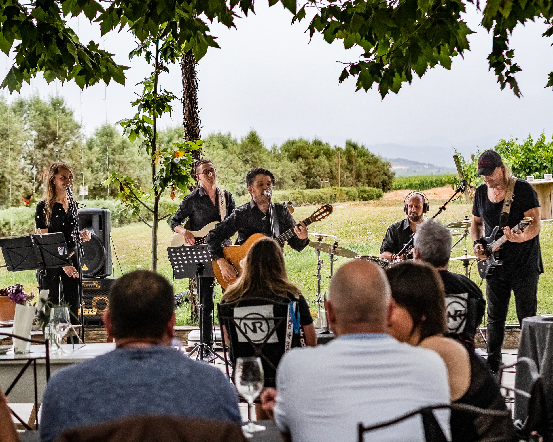 PRESENTACION DE "MEDIOCRIDAD" DE NACHO ROMERO