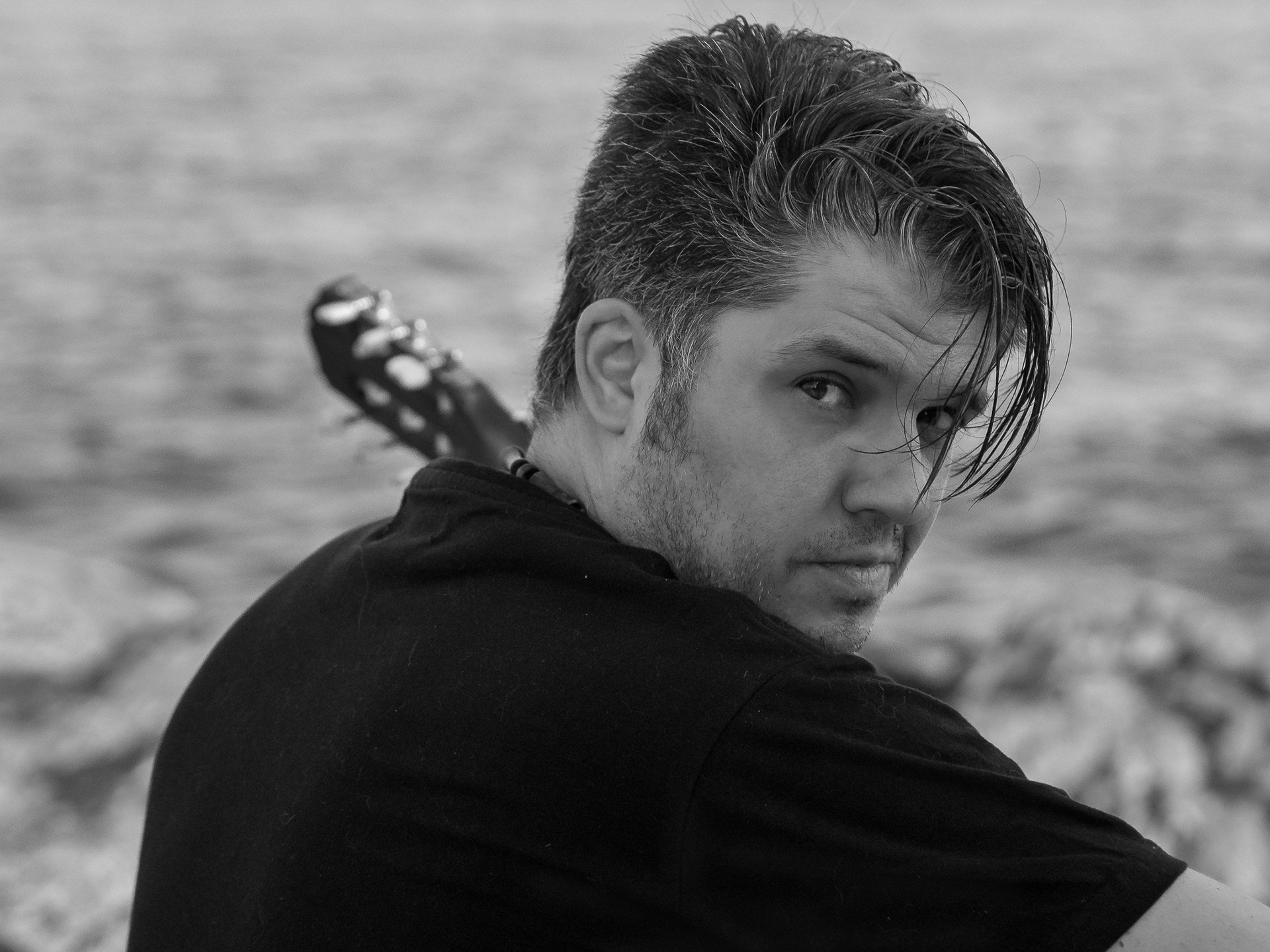 Munia sesión SS.RR y promo