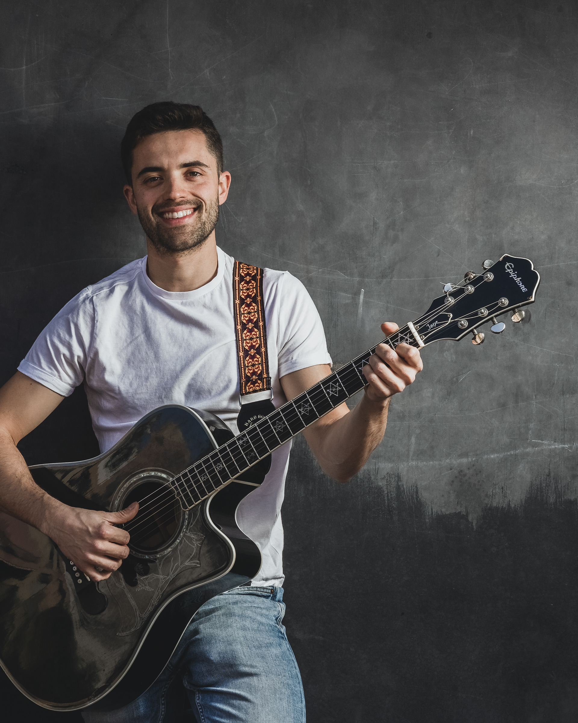 Munia sesión SS.RR y promo