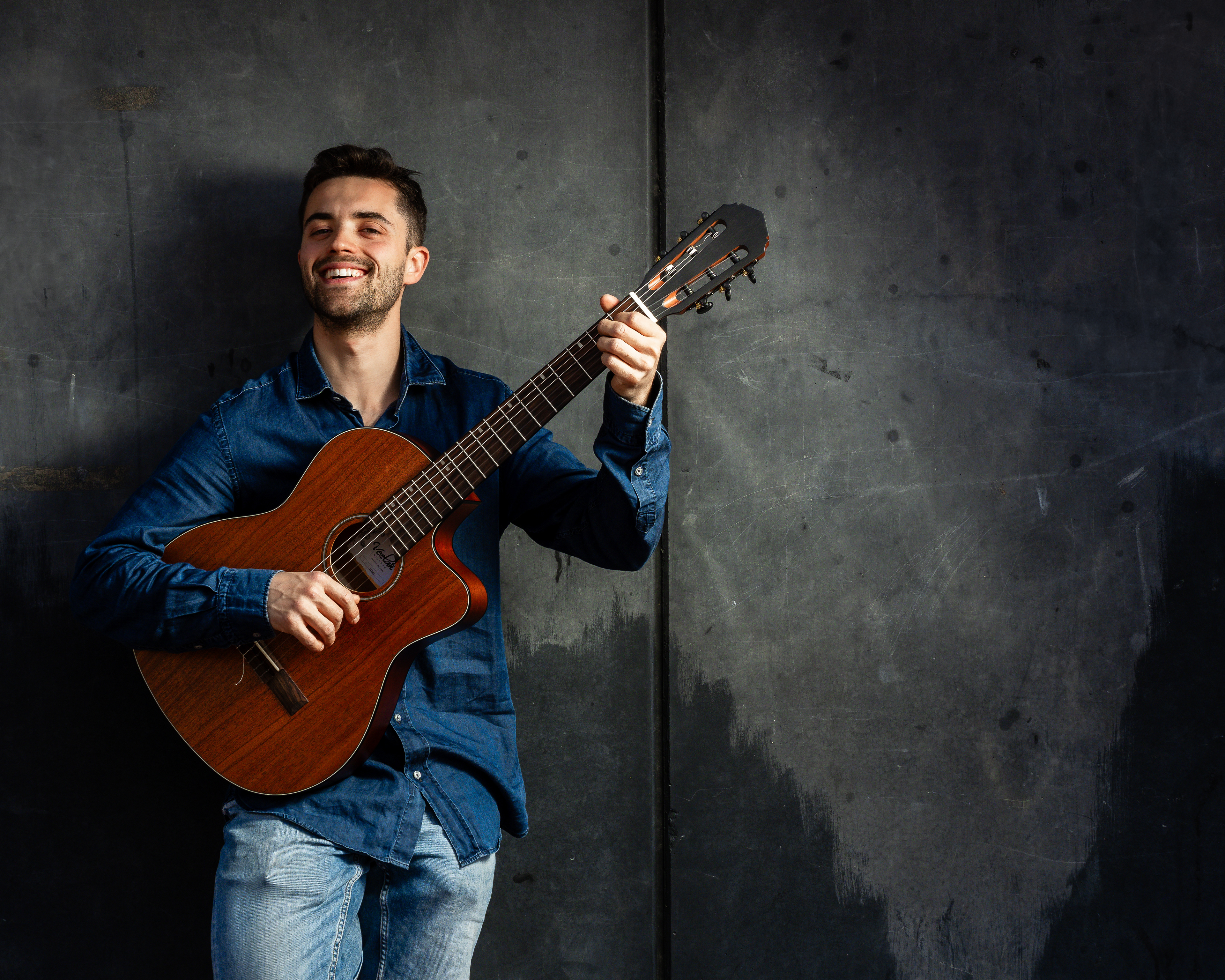 Munia sesión SS.RR y promo