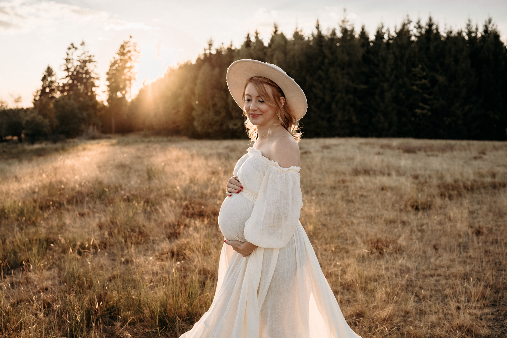 Foto Shooting mit Hut und Kleid