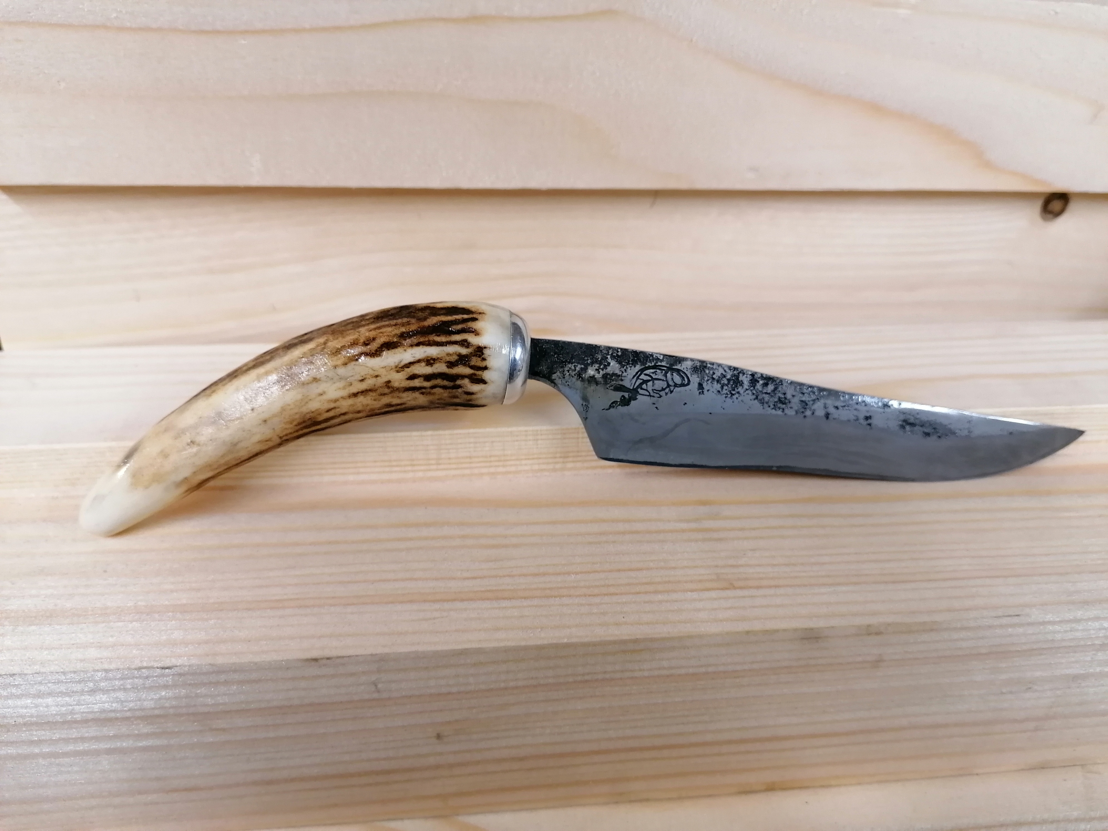 Acid etched blade & razer sharp