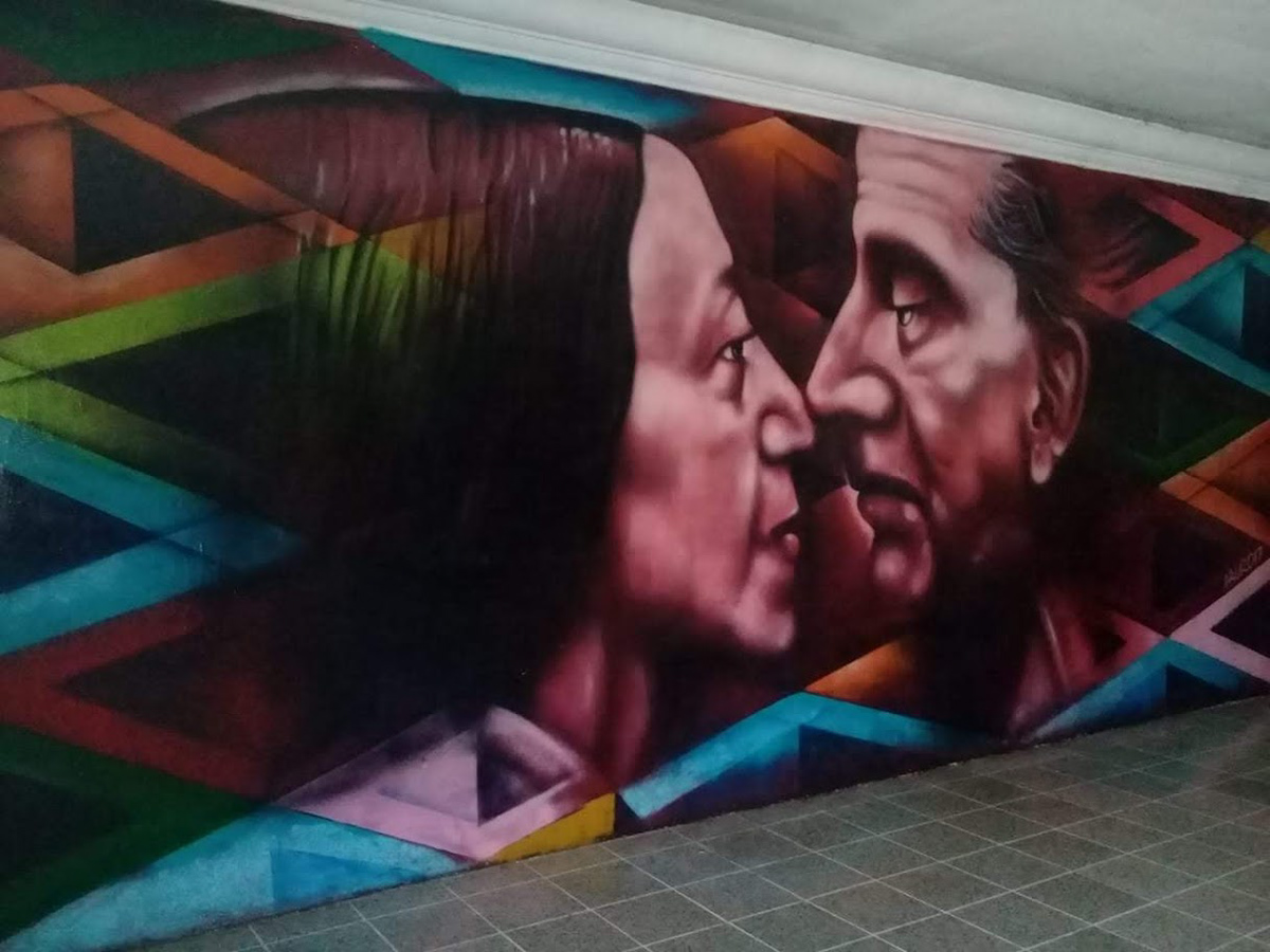 Mural El Beso Lya y Luis Cardoza